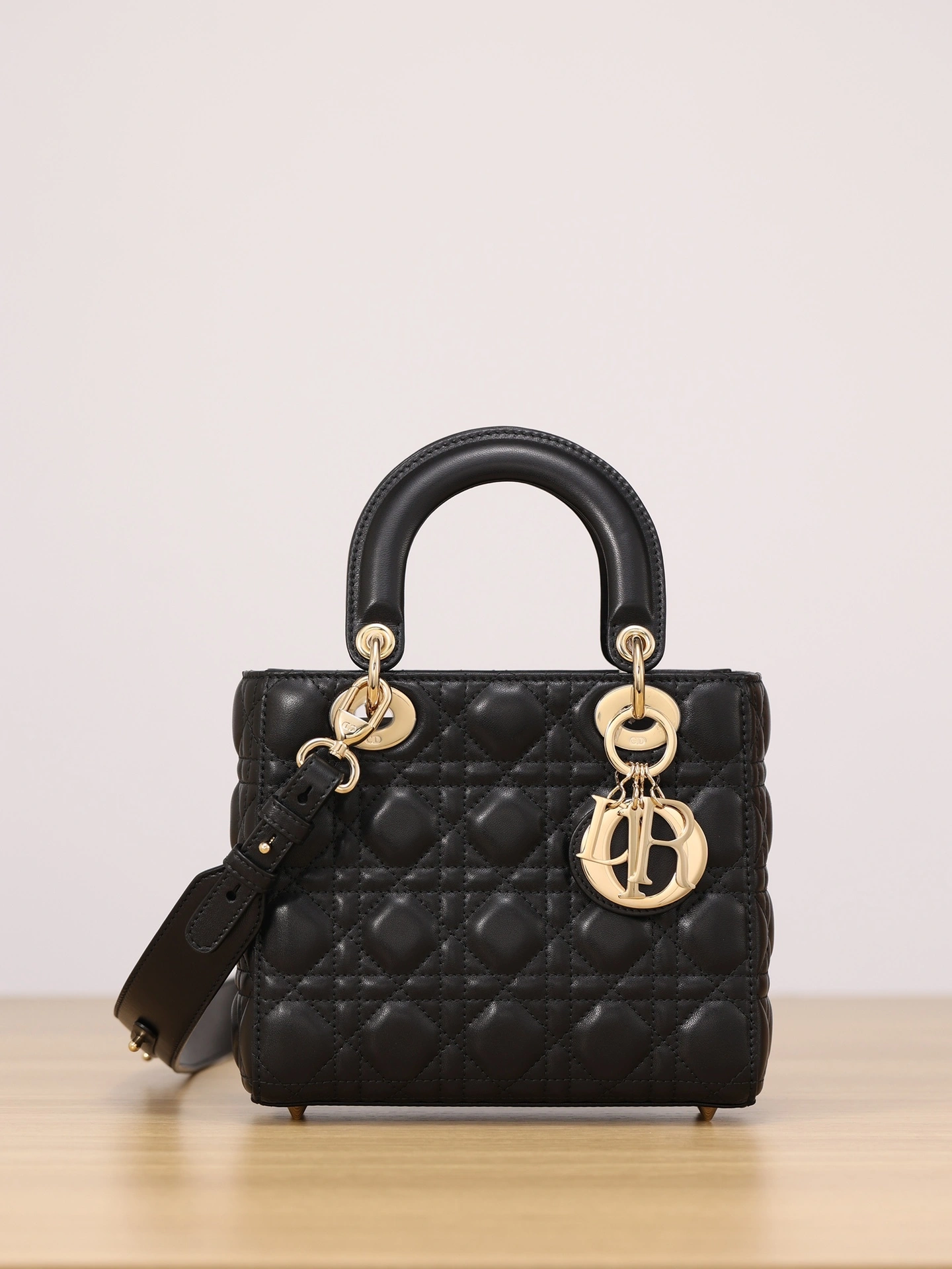 MOMO-- 4ior M0538ONJF_M900 high quality version Lady My ABC sheepskin item:D-B482J3011