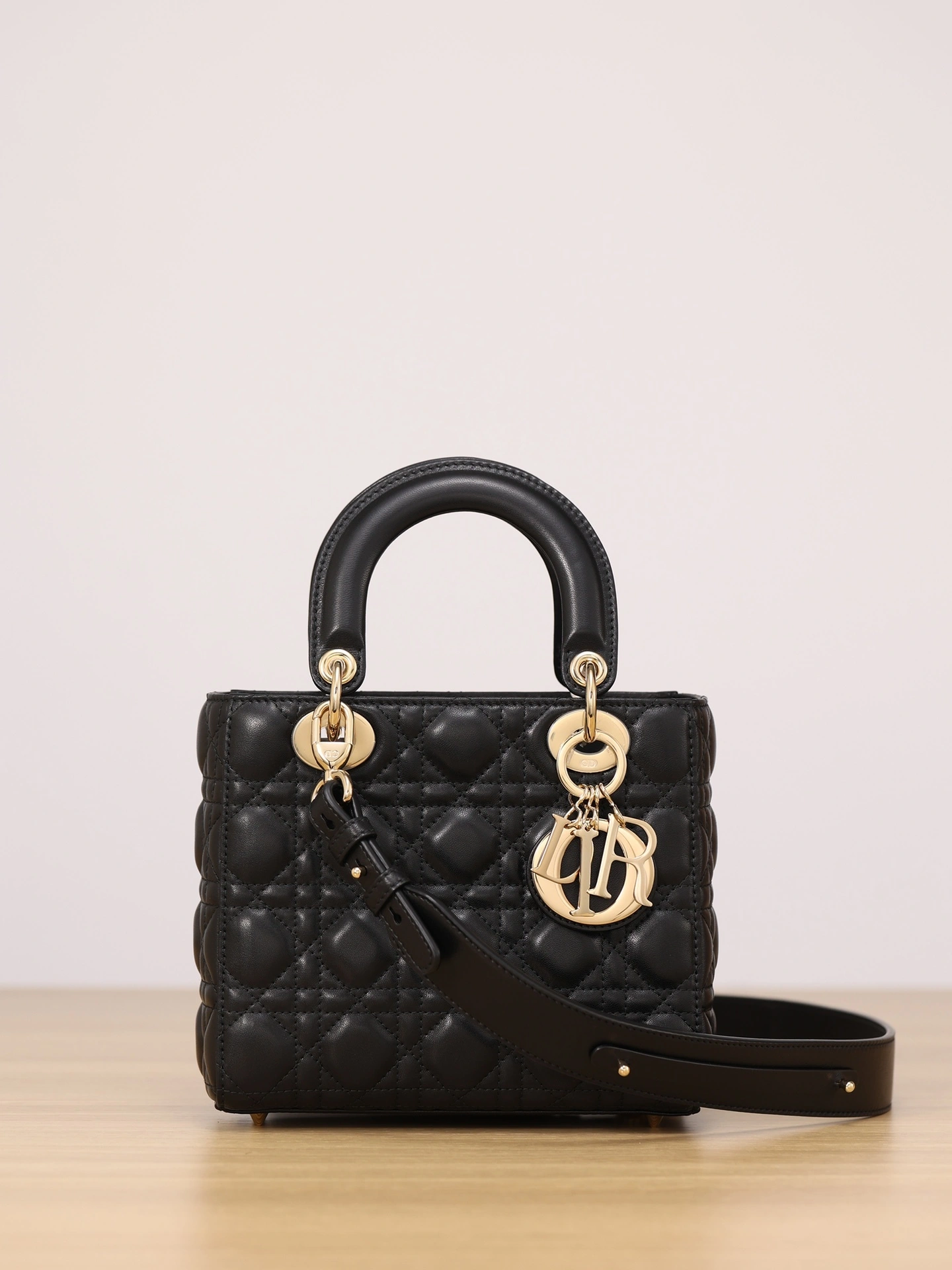 MOMO-- 4ior M0538ONJF_M900 high quality version Lady My ABC sheepskin item:D-B482J3011