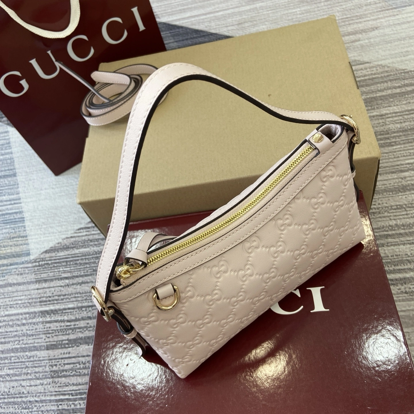 MOMO-- 6u33i 847450-AAFDV-5734 high quality version GG Emblem cowhide item:E-B815K1918