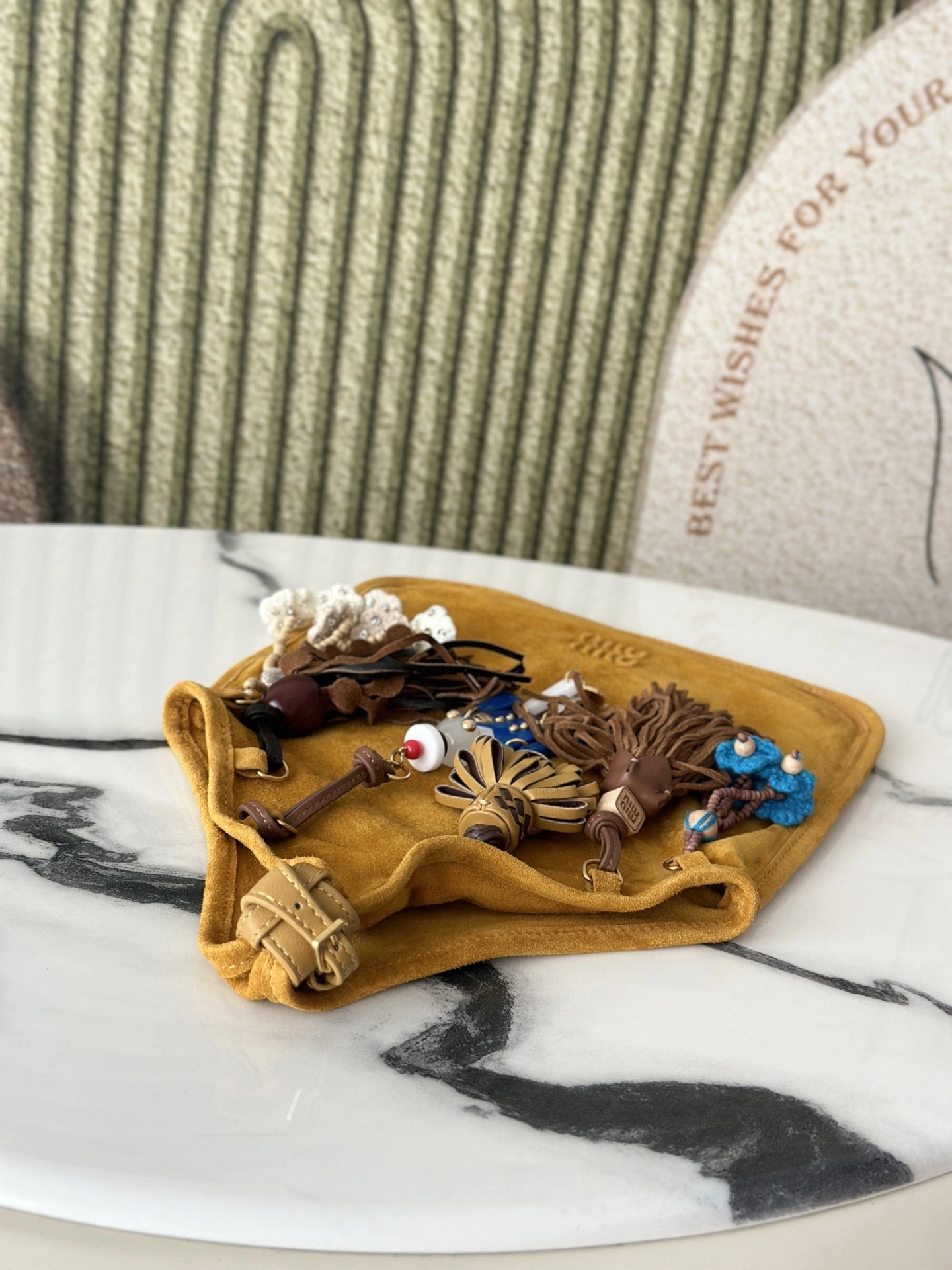 MOMO--7iu7iu 5BA295_2IBU_F0R55_V_OT2 high quality version sheepskin item:E-B000L1611T