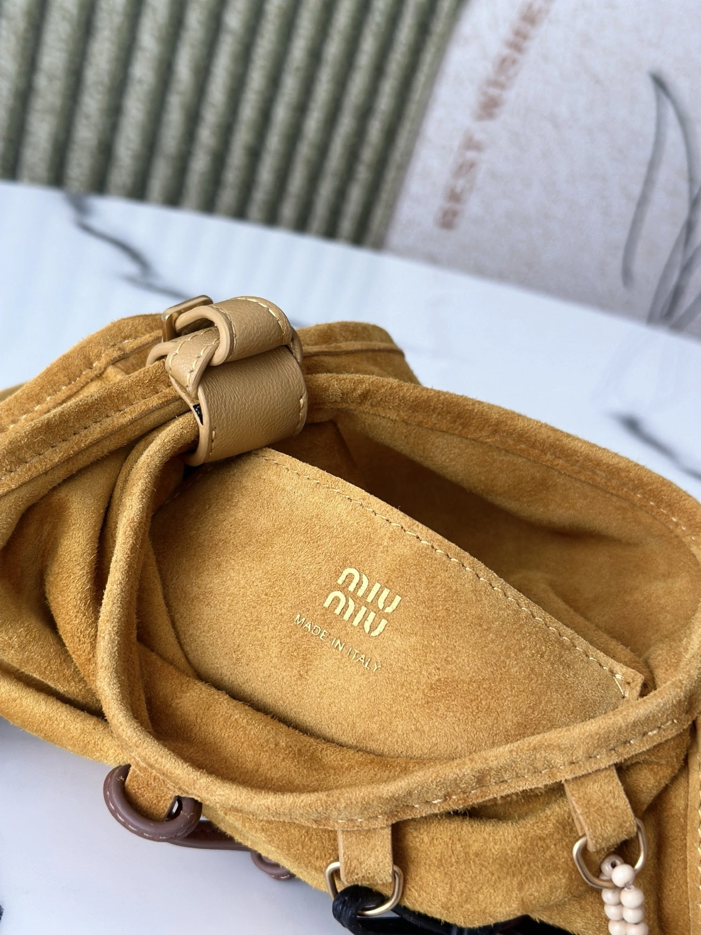 MOMO--7iu7iu 5BA295_2IBU_F0R55_V_OT2 high quality version sheepskin item:E-B000L1611T