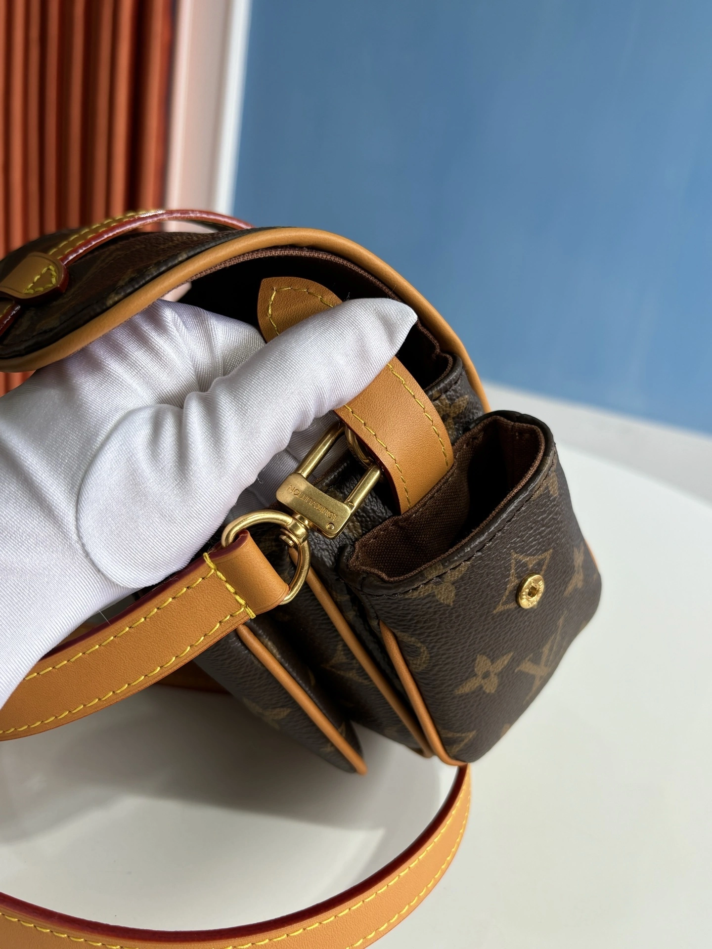 MOMO-- 8V M14742 high quality version Cargo Monogram Archive cowhide item:E-B808L1824T