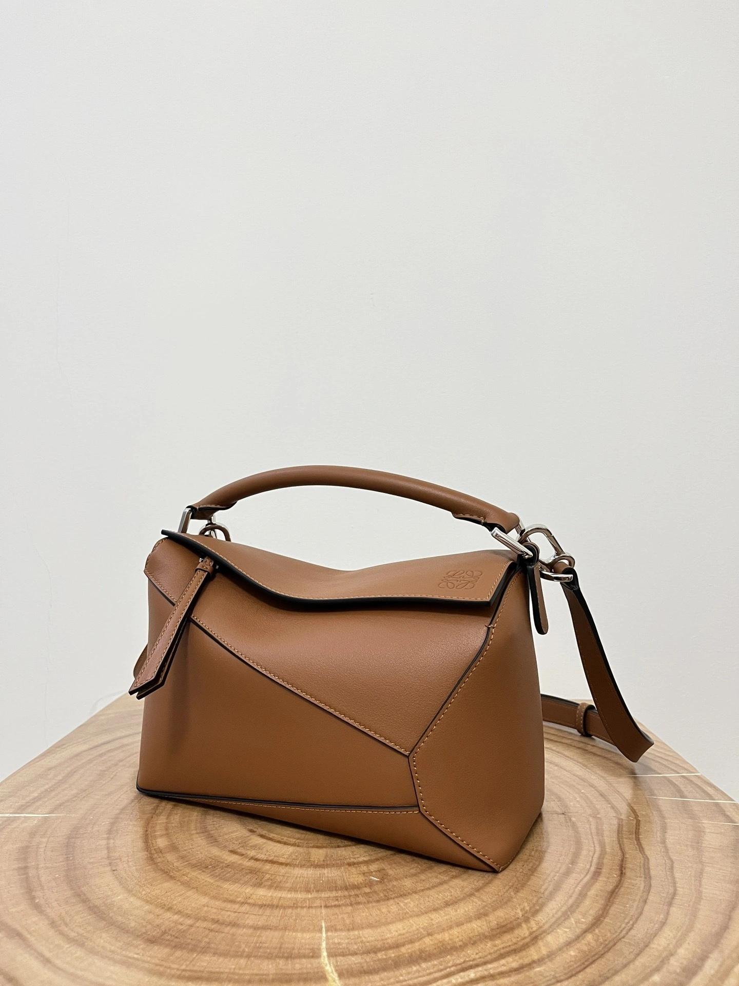 MOMO-- 8o5w5 A510P60X41-0TAN high quality version Calfskin 24CMPuzzle item:E-B050I0520