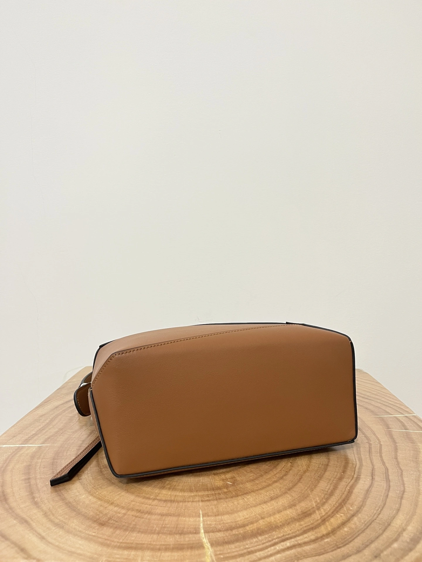 MOMO-- 8o5w5 A510P60X41-0TAN high quality version Calfskin 24CMPuzzle item:E-B050I0520