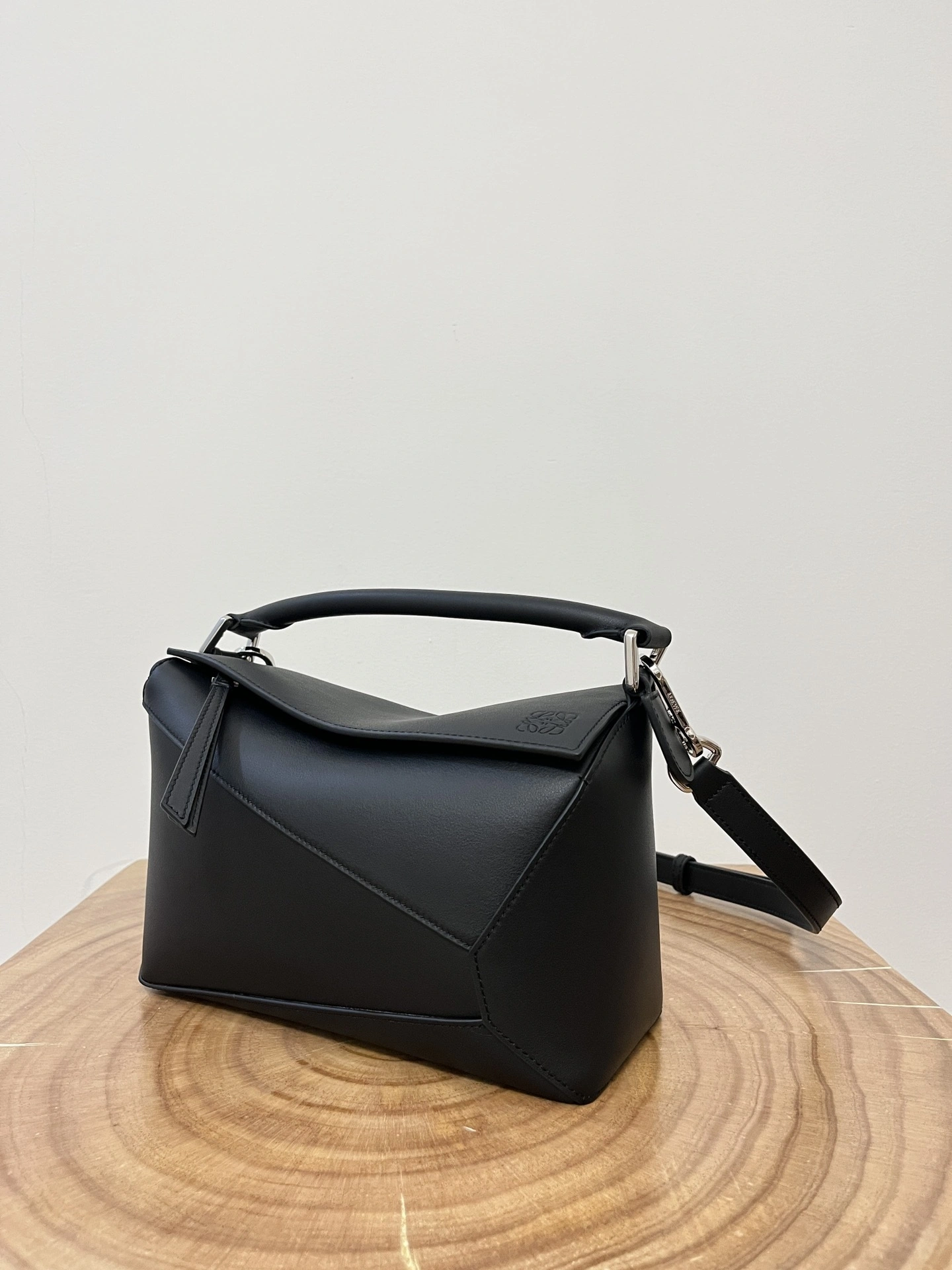 MOMO-- 8o5w5 A510P60X41-1100 high quality version Calfskin 24CMPuzzle item:E-B050I0519