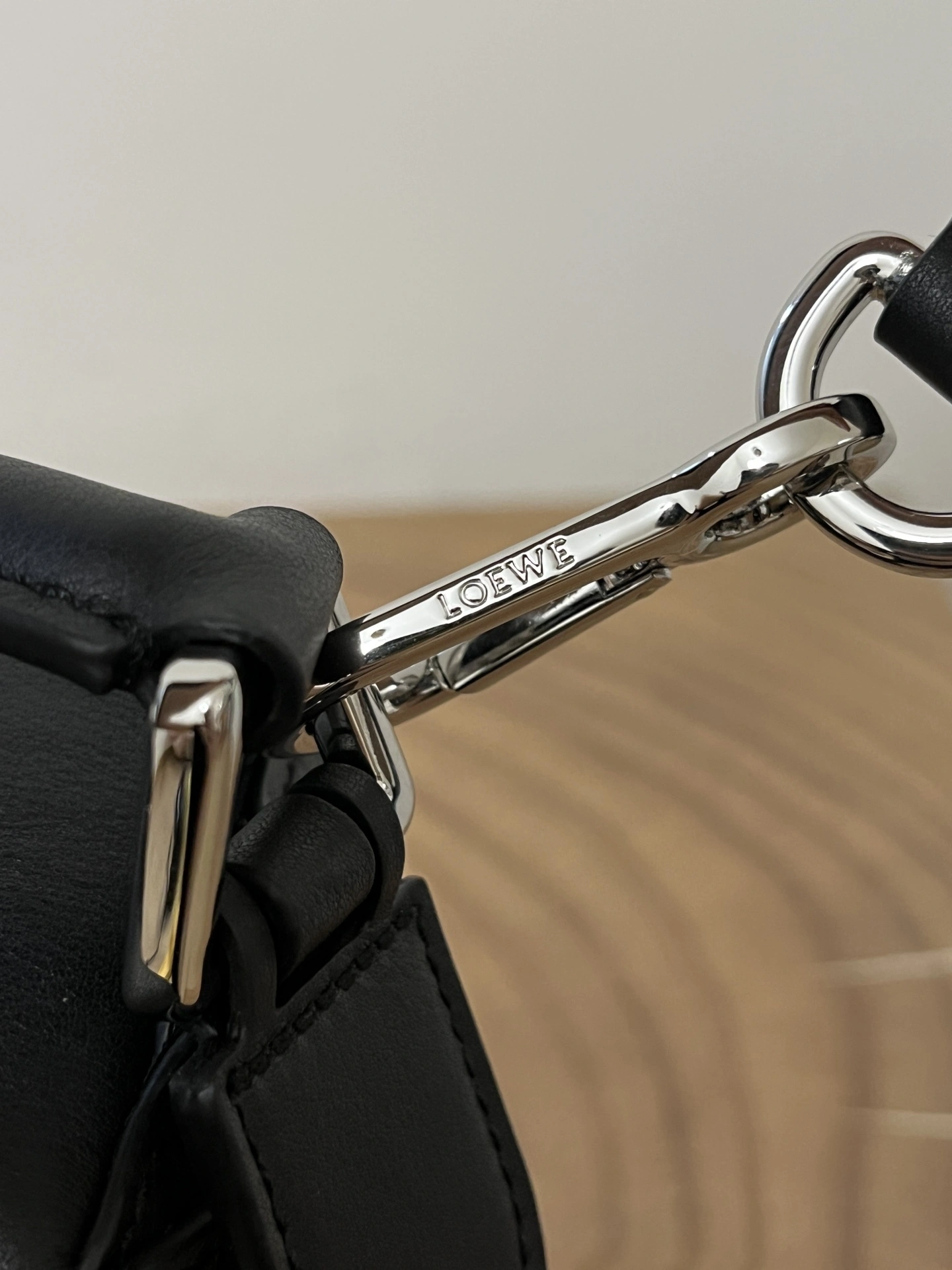 MOMO-- 8o5w5 A510P60X41-1100 high quality version Calfskin 24CMPuzzle item:E-B050I0519