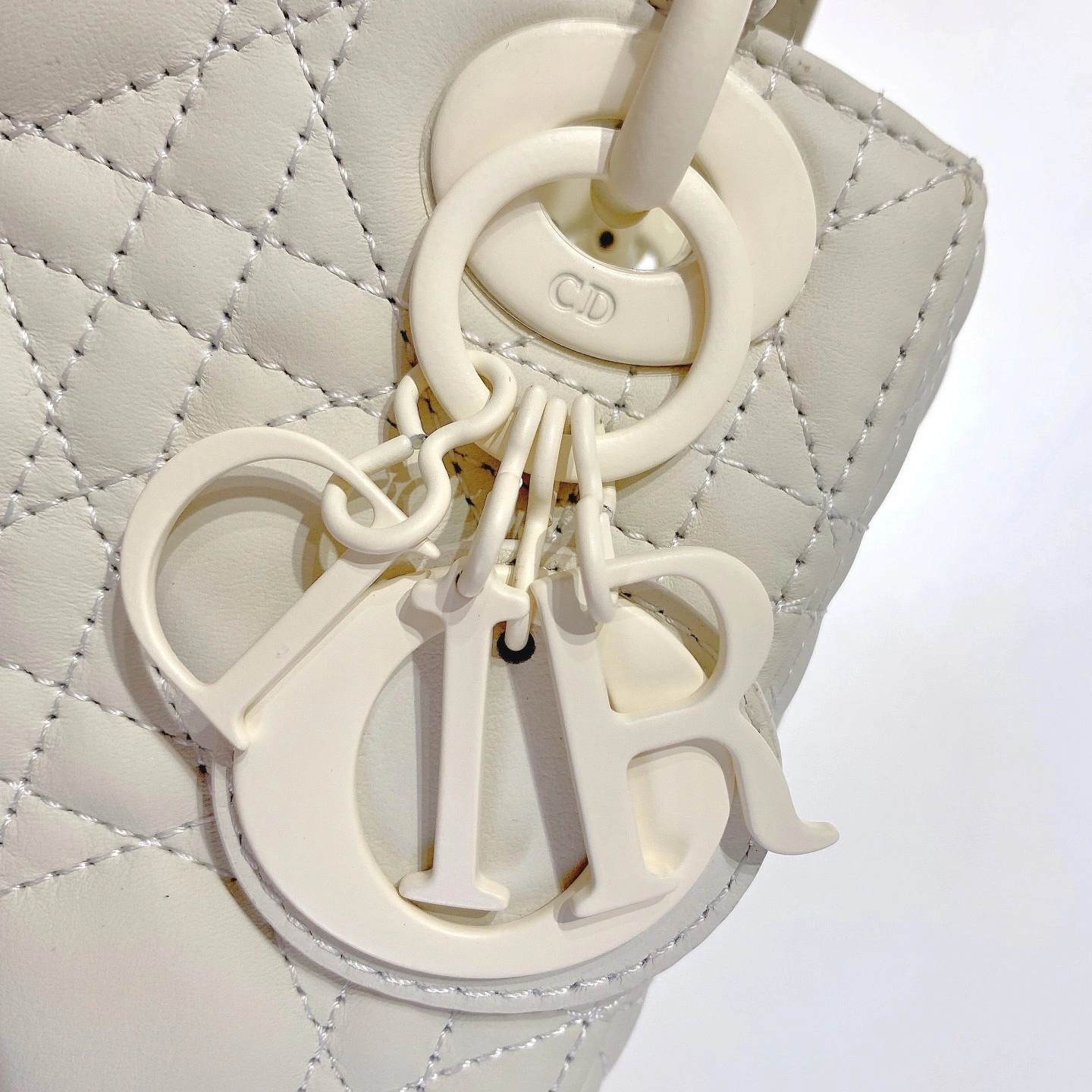 Custombag-- M0505ILOI-M030 Lady high quality version White frosted cowhide item：C-B803D0712