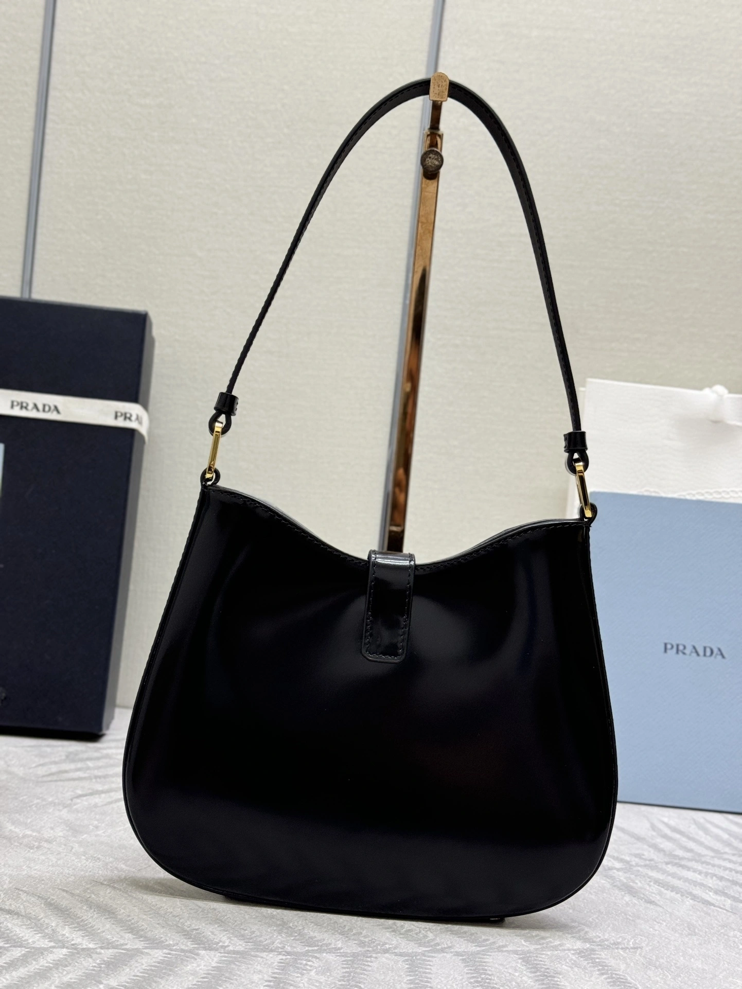 MOMO--Pr141 1BC169_ZO6_F0632_V_MEO high quality version cowhide Cleo item:E-B000K0636