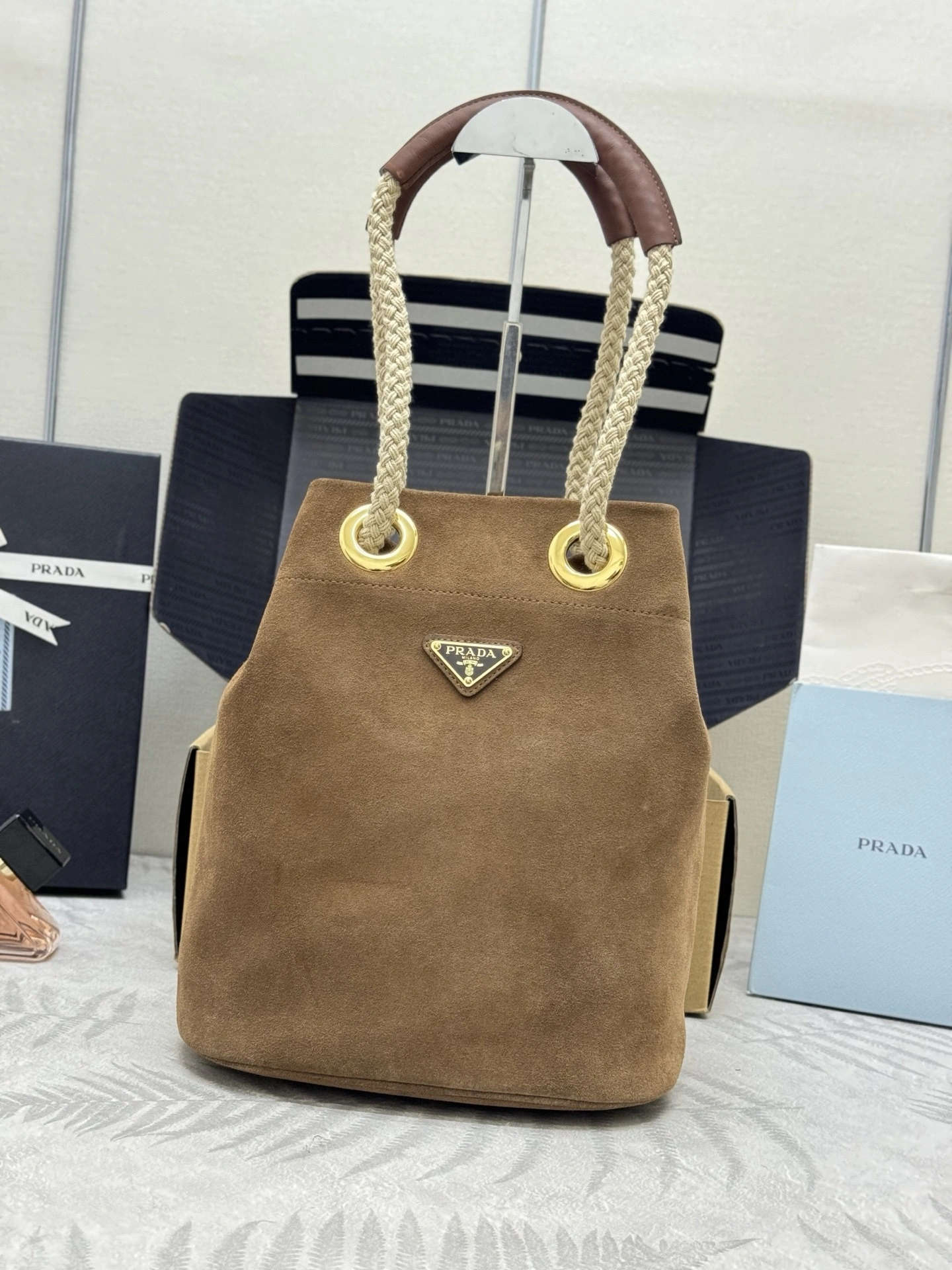 MOMO-- Pr141 1BE082_2HAE_F0401 high quality version Re-Nylon Calfskin item:E-B000K0619
