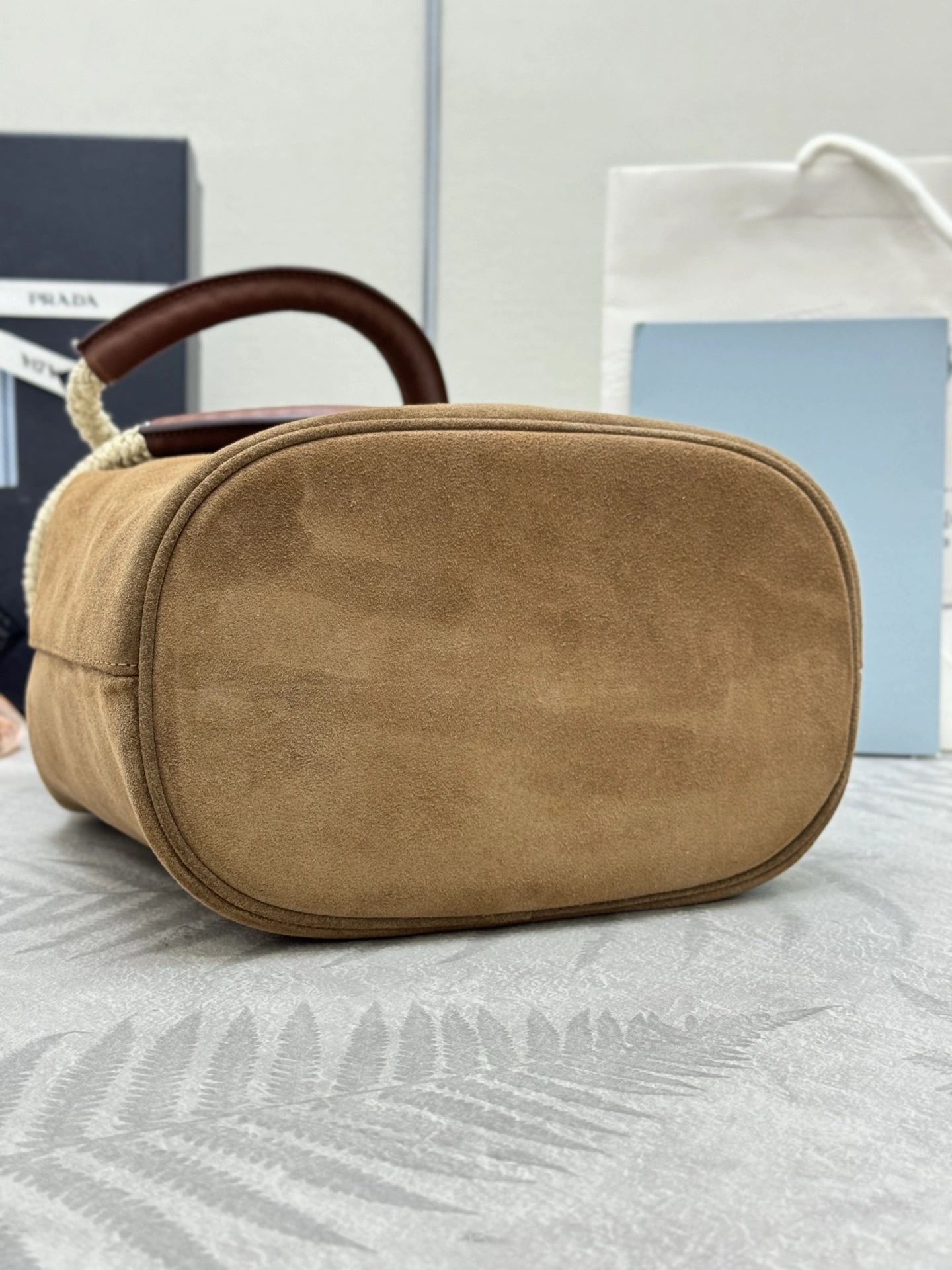 MOMO-- Pr141 1BE082_2HAE_F0401 high quality version Re-Nylon Calfskin item:E-B000K0619