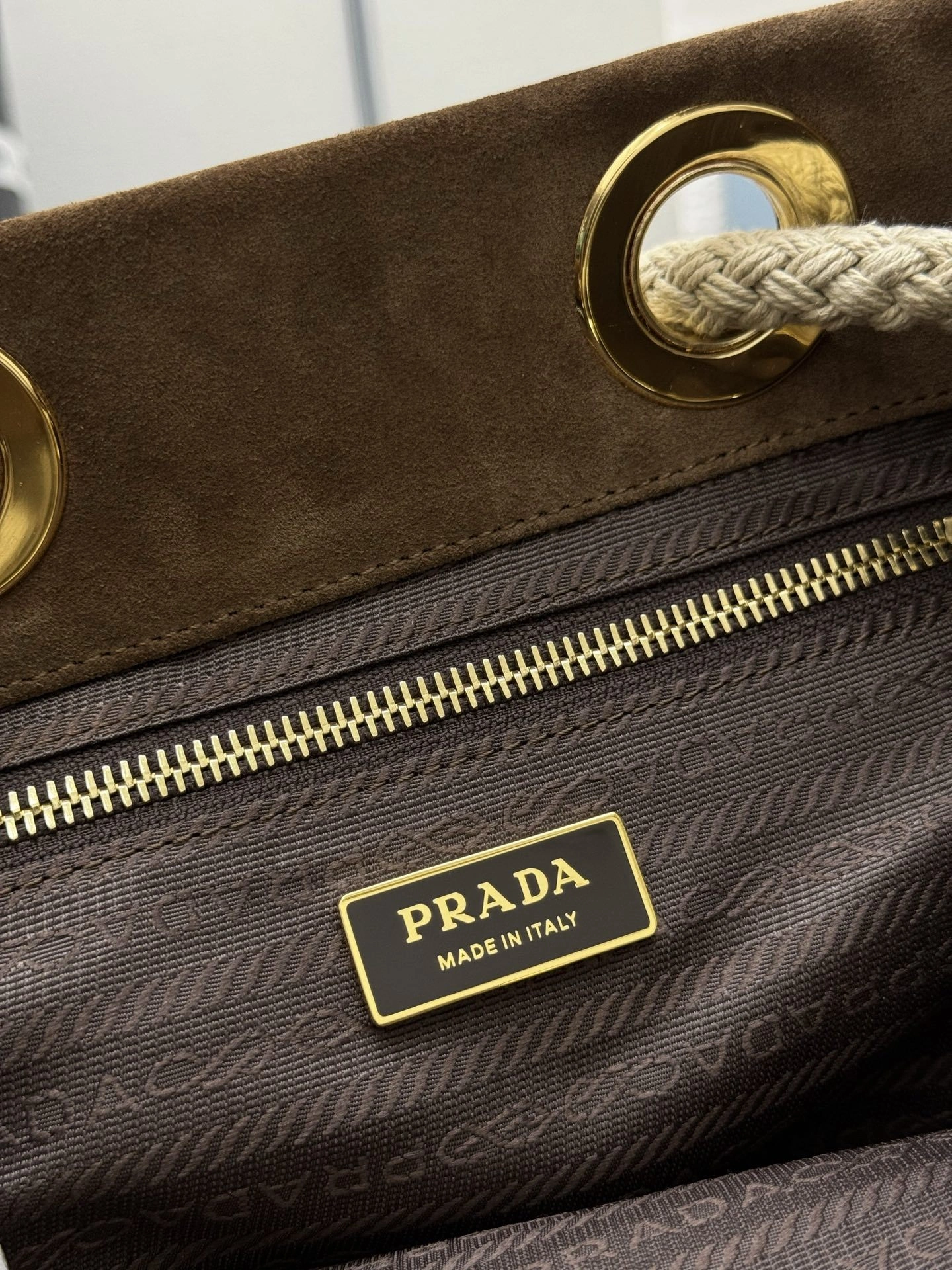 MOMO-- Pr141 1BE082_2HAE_F0401 high quality version Re-Nylon Calfskin item:E-B000K0619