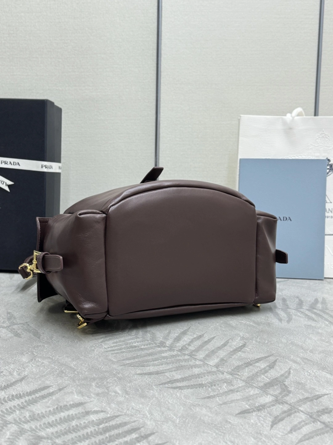 MOMO-- Pr141 1BZ080_2DX8_F0038 high quality version Explore sheepskin item:E-B000K0735