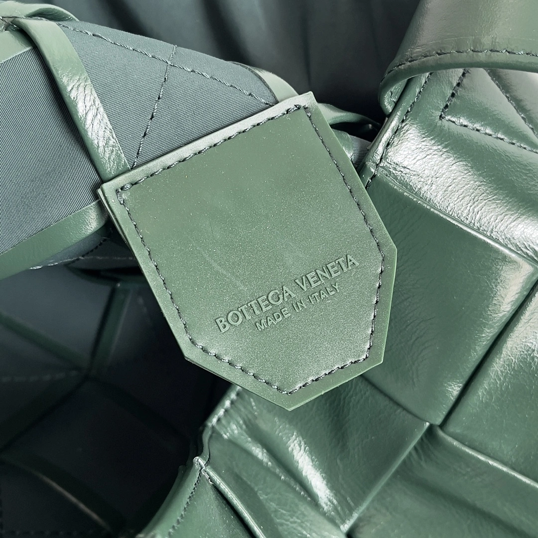 MOMO-- V595t1 691407VCQ713061 high quality version cowhide waxed skin item:E-B000A0849