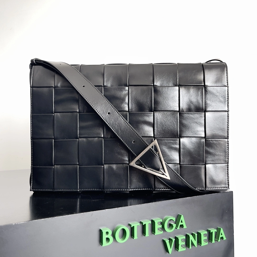 MOMO-- V595t1 691407VCQ718803 high quality version waxed skin cowhide item:D-B063I1229