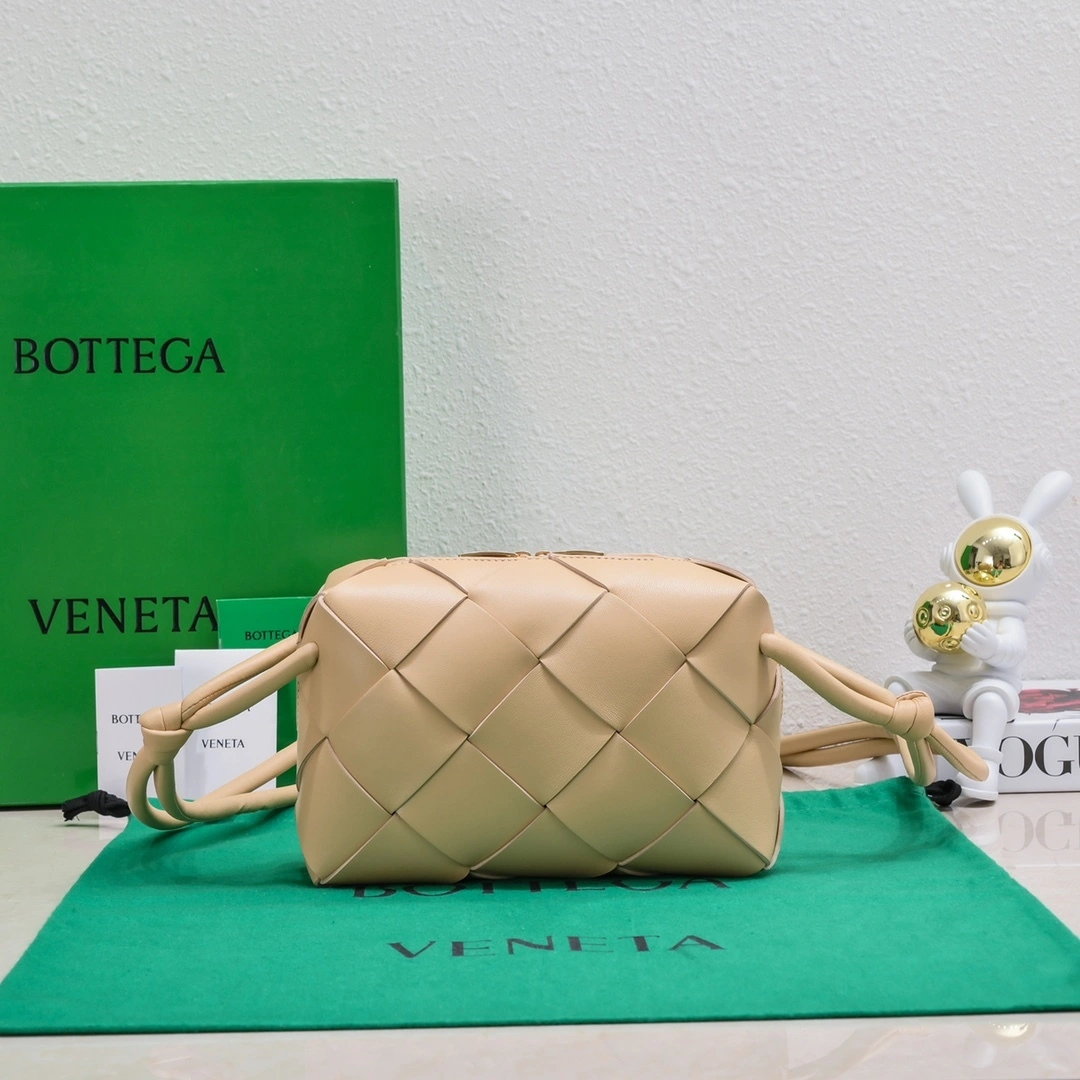 MOMO-- V595t1 709417VCQC29776 high quality version sheepskin Cassette item:D-B000I1214