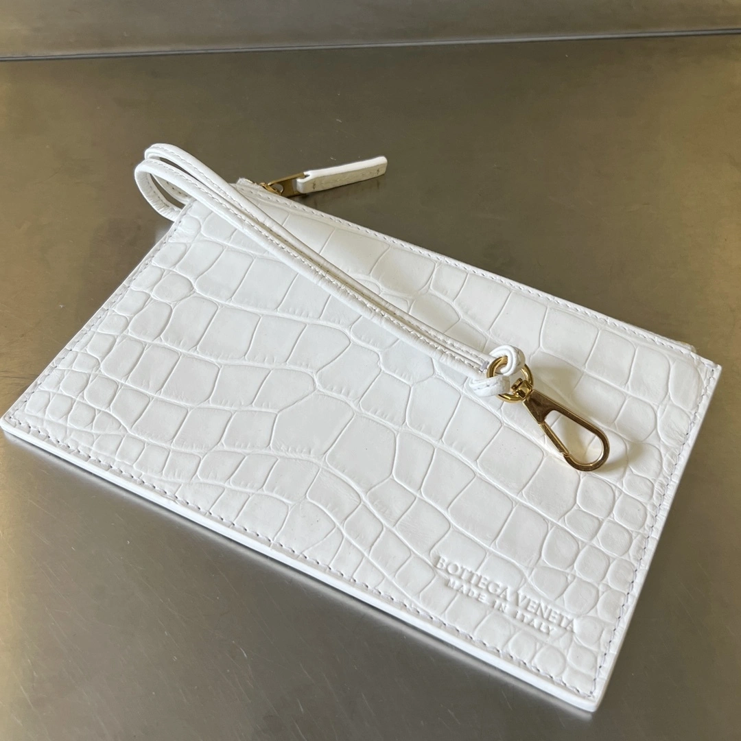 MOMO-- V595t1 717712V2H519009 high quality version Mini Cabat cowhide item:E-B063B2305