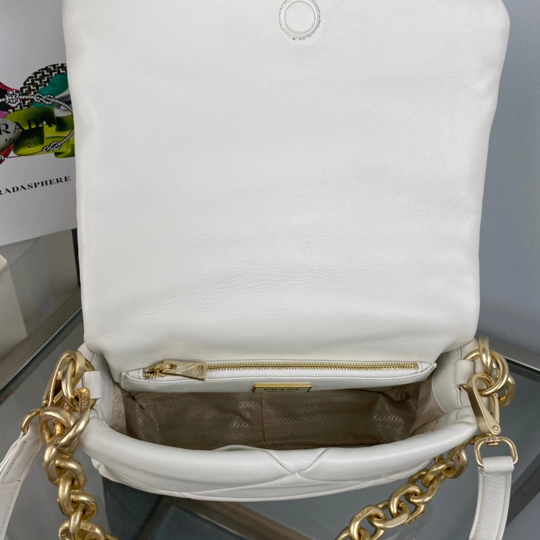 MOMO- high quality version 1BD328_2DMO_F0009_V_TWO System sheephide item：B-B063K0924C