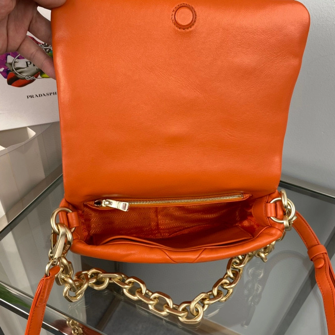 MOMO- high quality version 1BD328_2DMO_F0049_V_TWO System sheephide item：B-B063K0922C