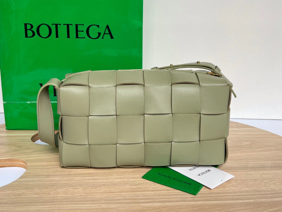 MOMO- high quality version 709360VMAY12916 BRICK CASSETTE sheephide item：B-B063J1617C