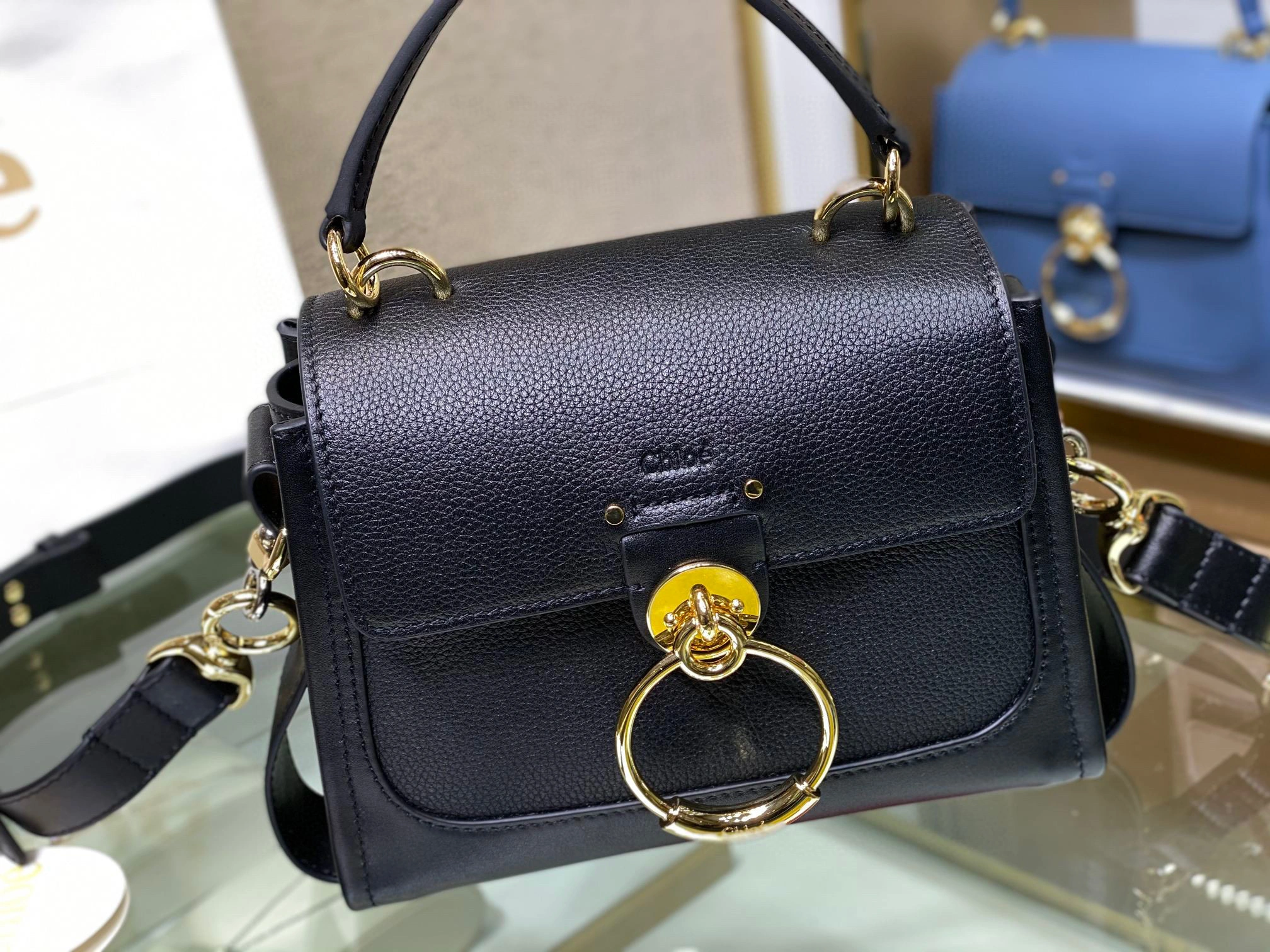 MOMO- high quality version CHC22-SS142G33-TESS001 Tess Day calfskin item：B-B063J2323C
