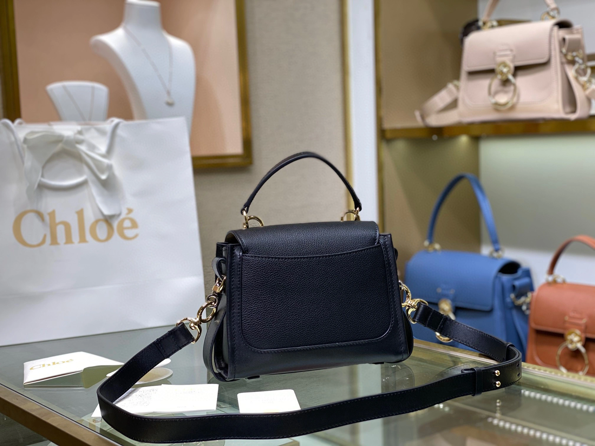 MOMO- high quality version CHC22-SS142G33-TESS001 Tess Day calfskin item：B-B063J2323C