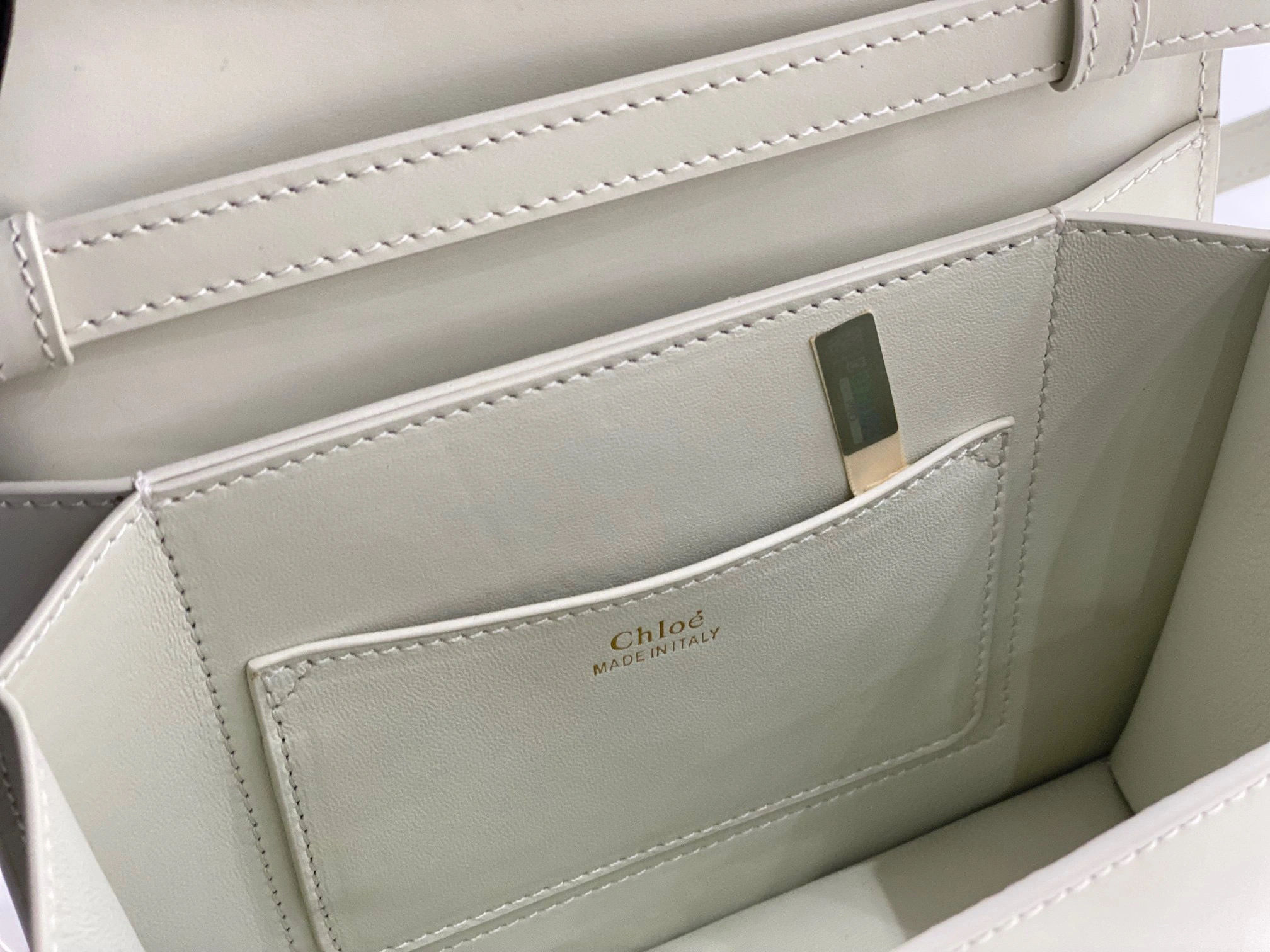 MOMO- high quality version CHC22-SS500G14-101 2022S Kattie calfskin item：B-B063J2309C