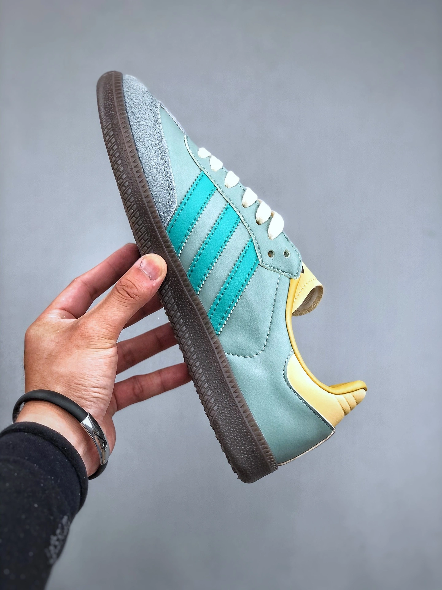 Flying pig--14i41s IE0174 Extra Butter x Originals Samba OG"Consortium Cup" item: E-X000L2502B