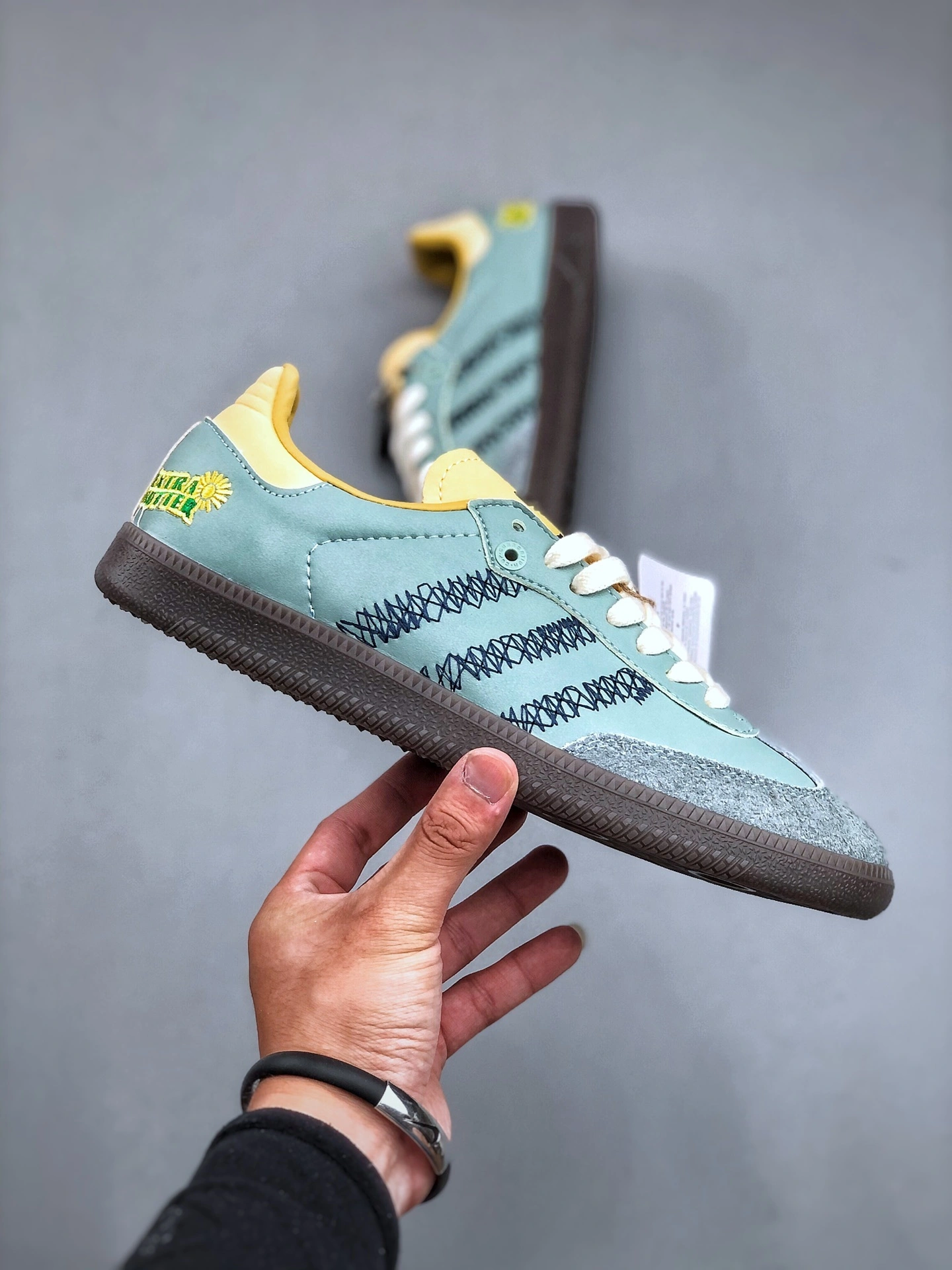 Flying pig--14i41s IE0174 Extra Butter x Originals Samba OG"Consortium Cup" item: E-X000L2502B