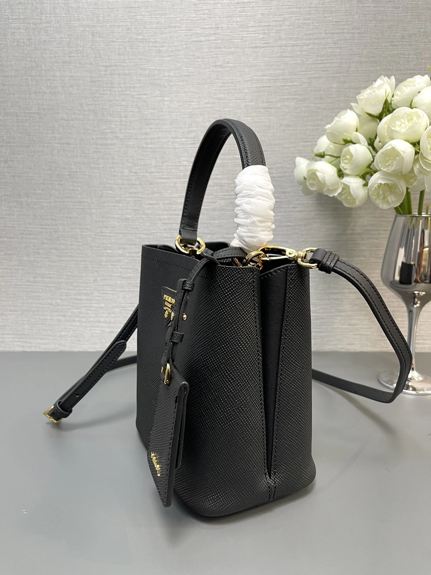 MOMO-- Pr141 1BA217_2ERX_F0002_V_OOO Saffiano sheepskin high quality version item:D-B063K2257
