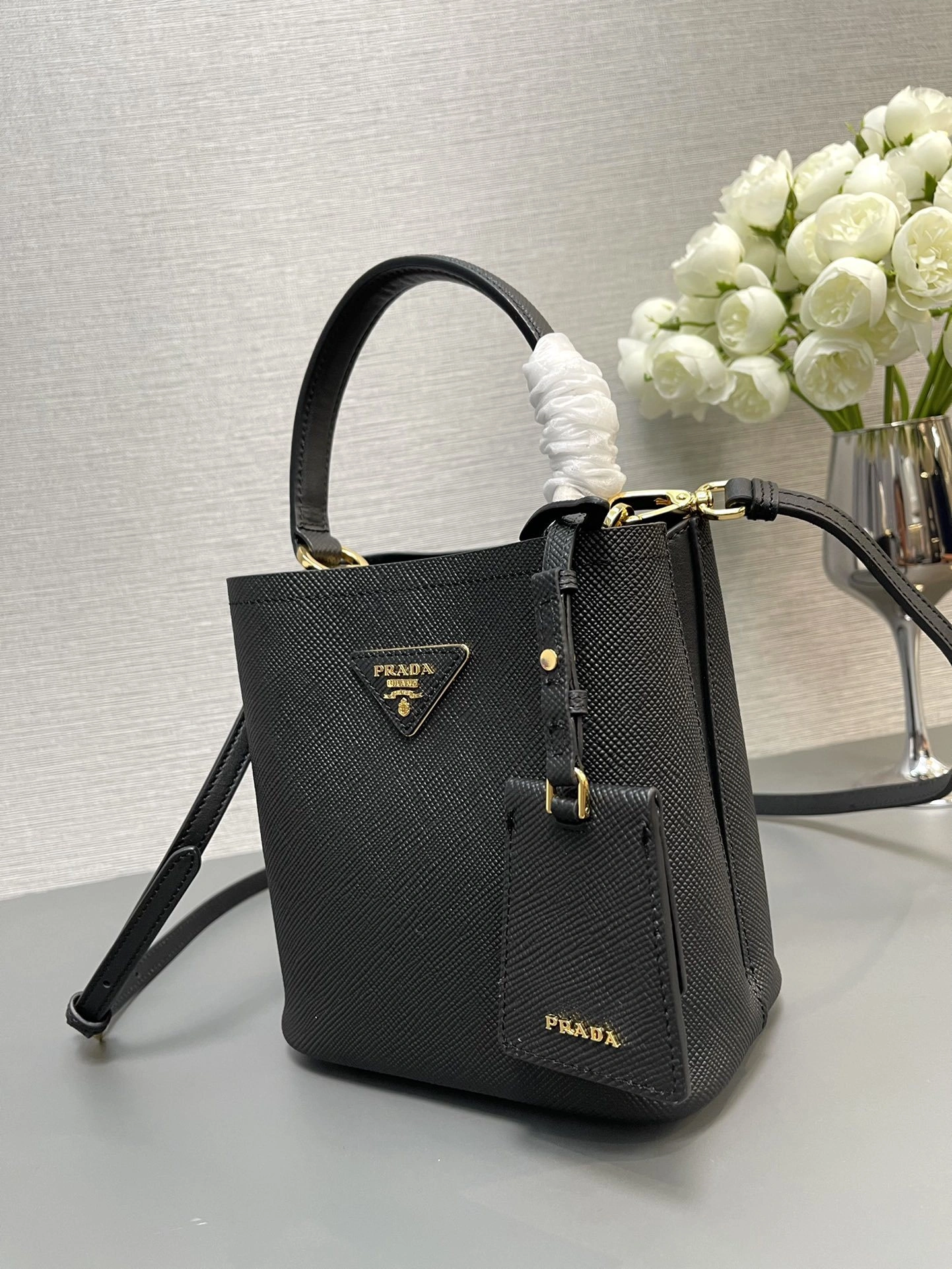 MOMO-- Pr141 1BA217_2ERX_F0002_V_OOO Saffiano sheepskin high quality version item:D-B063K2257