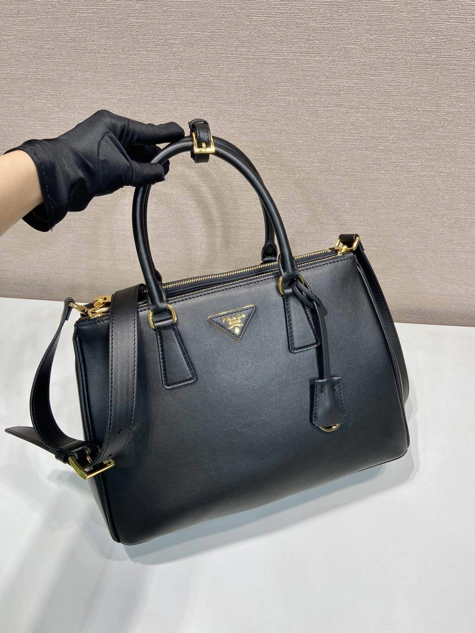 MOMO-- Pr141 1BA274_2CYS_F0002_V_YO0 high quality version Calfskin sheepskin item:D-B000K1932