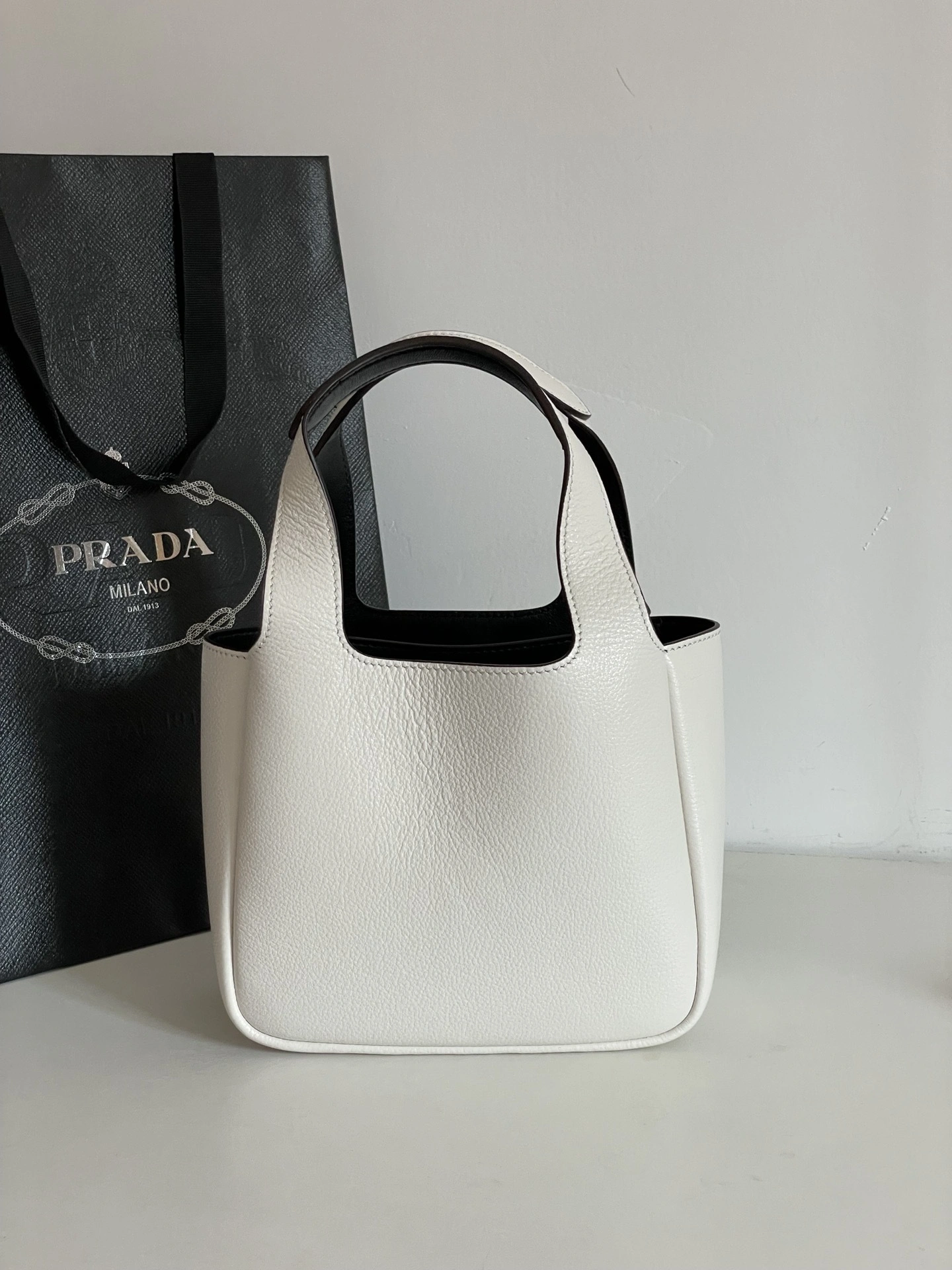 MOMO-- Pr141 1BA349_2DKV_F0G3Z_V_OOO high quality version Calfskin sheepskin item:E-B805H1531