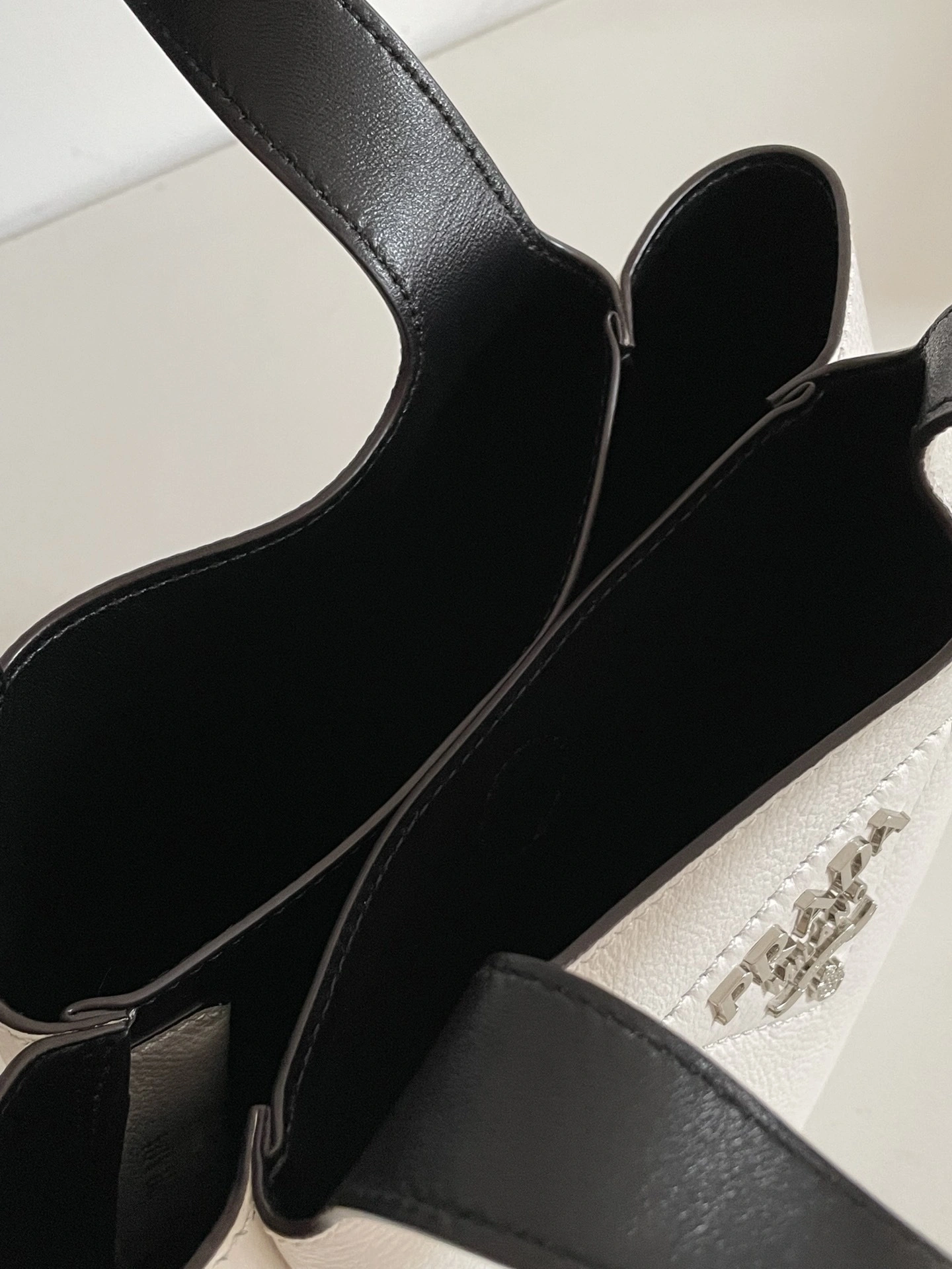 MOMO-- Pr141 1BA349_2DKV_F0G3Z_V_OOO high quality version Calfskin sheepskin item:E-B805H1531