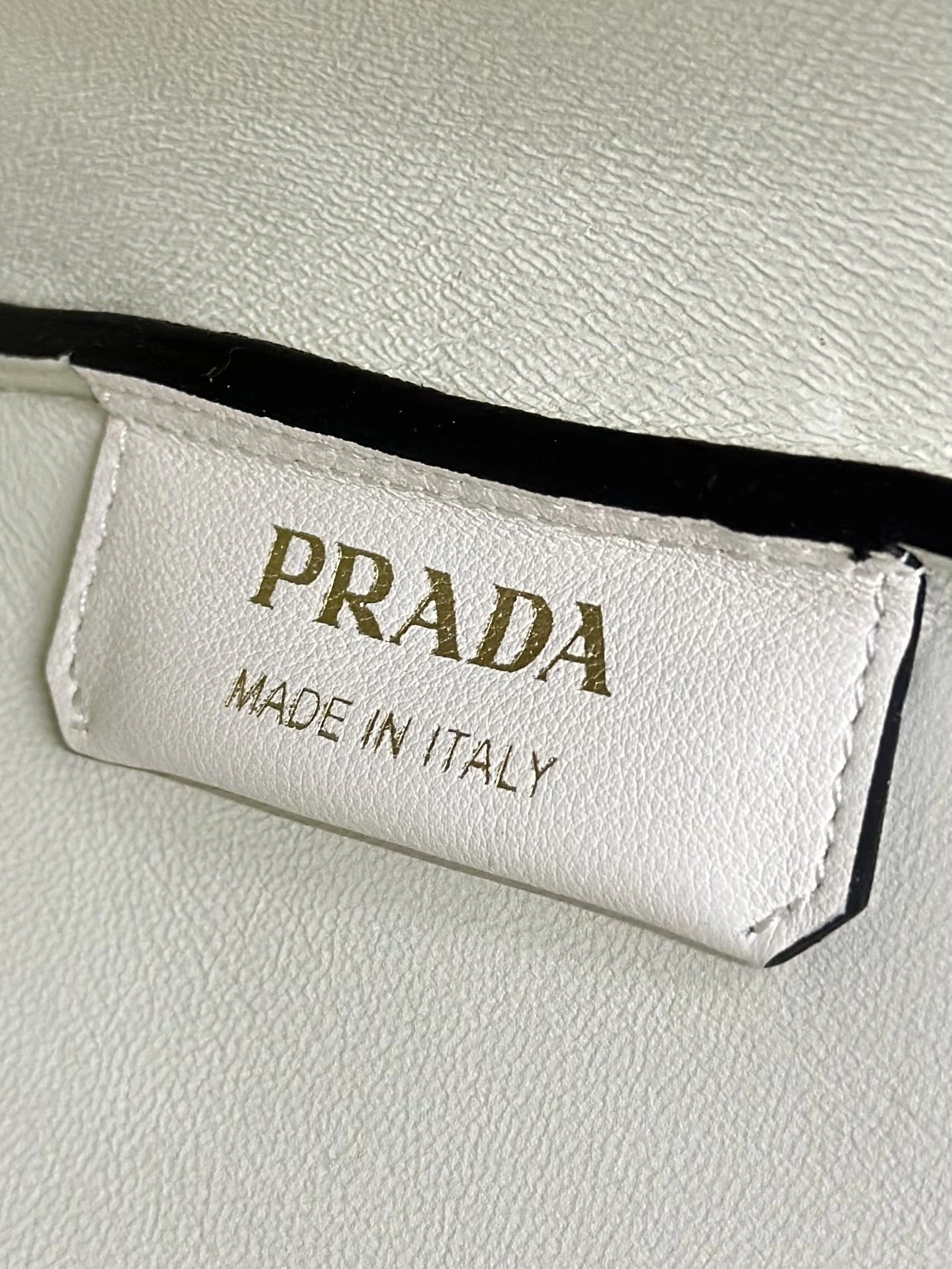 &MOMO-- Pr141 1BA444_2CYS_F0PG7_V_OVX high quality version Calfskin sheepskin item:D-B000K1928