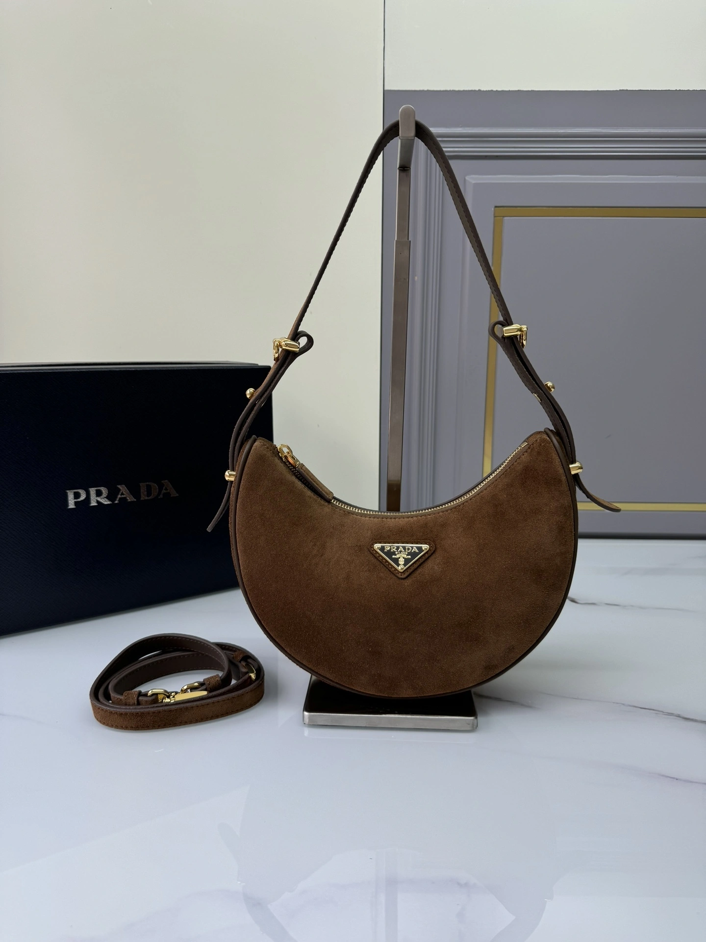 MOMO-- Pr141 1BC194_2C4S_F0324_V_OOO high quality version Calfskin sheepskin item:D-B000K1909