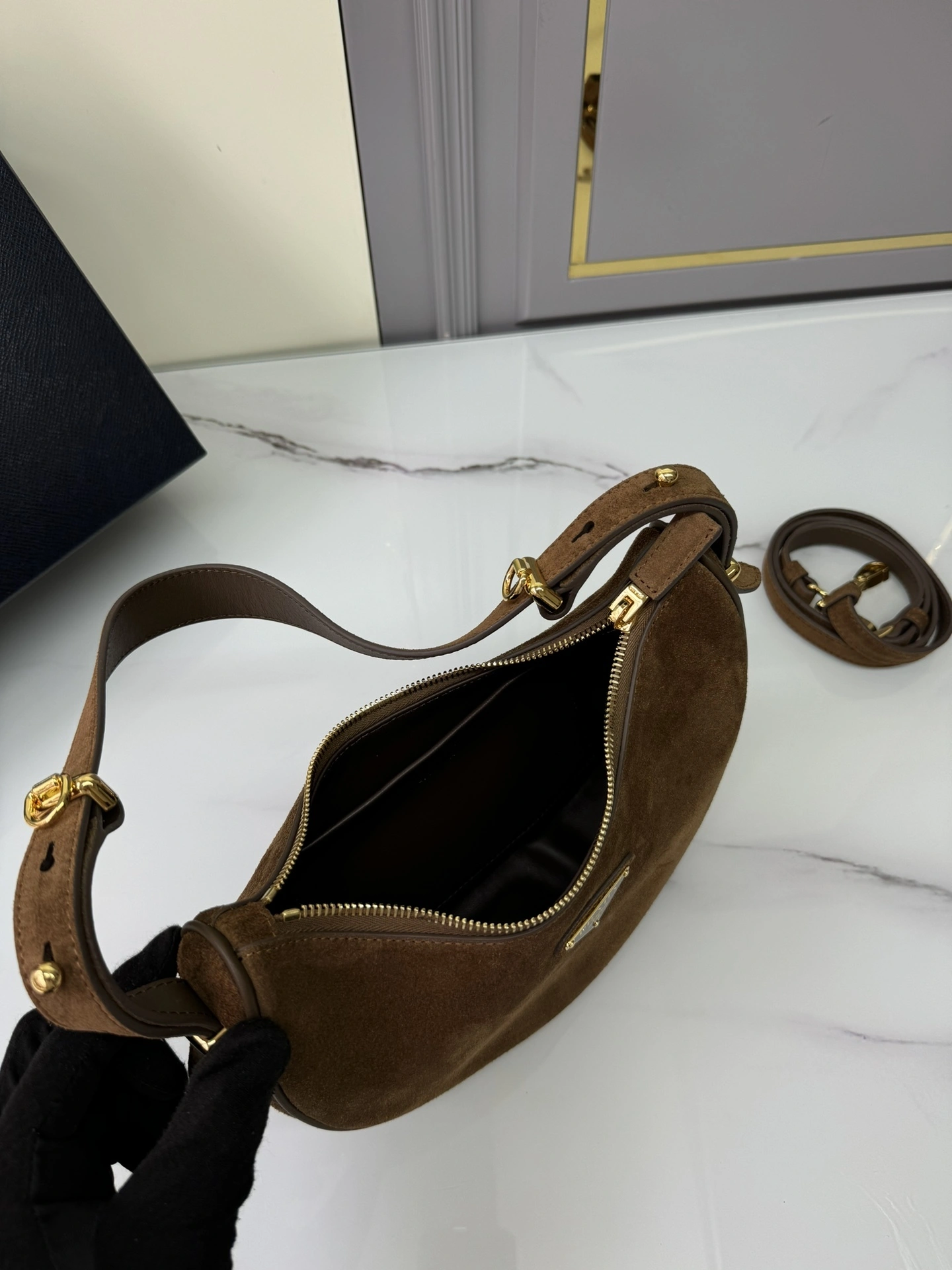 MOMO-- Pr141 1BC194_2C4S_F0324_V_OOO high quality version Calfskin sheepskin item:D-B000K1909