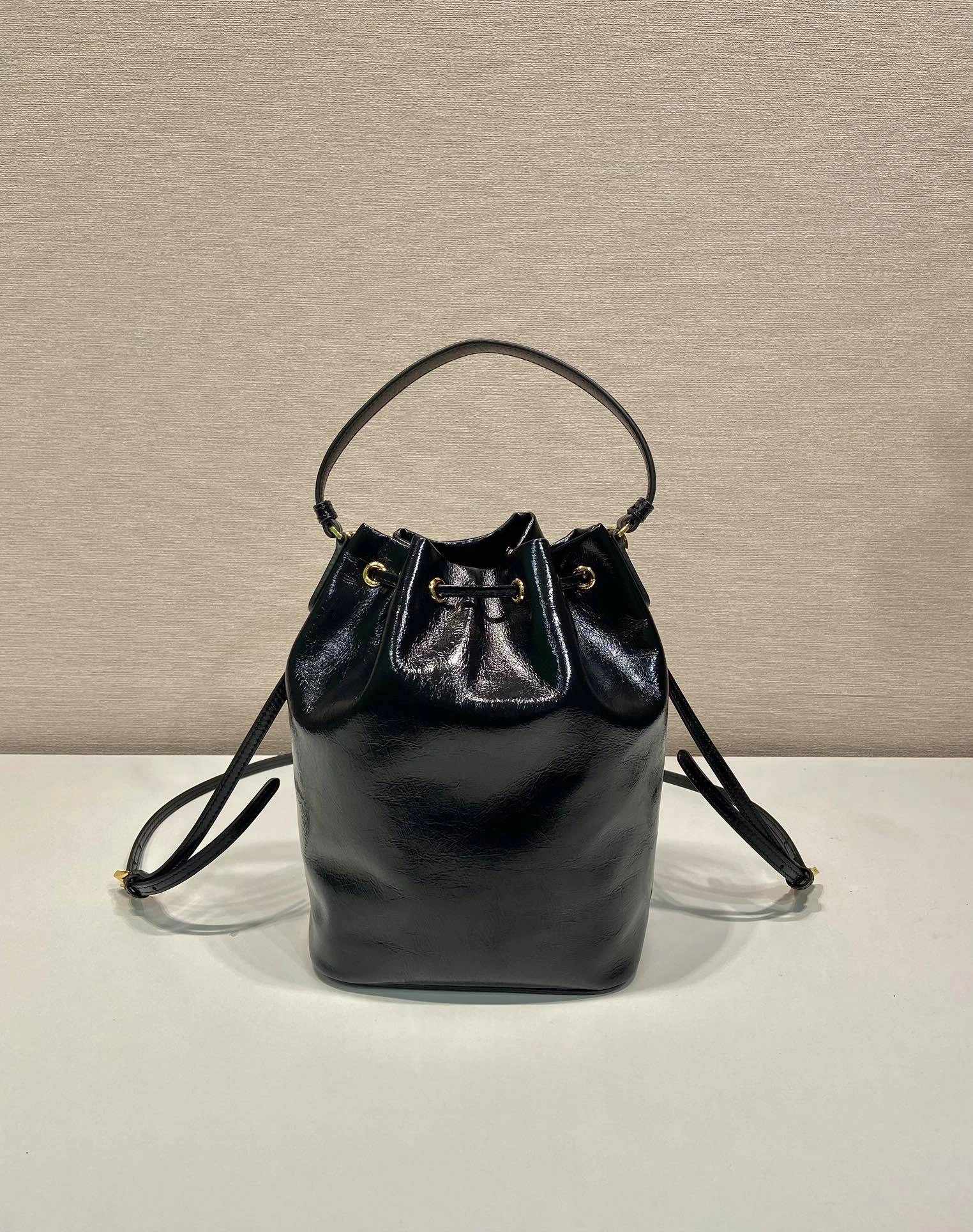 MOMO-- Pr141 1BH038_2DNT_F0002_V_UOM high quality version waxed skin cowhide item:D-B000K2025