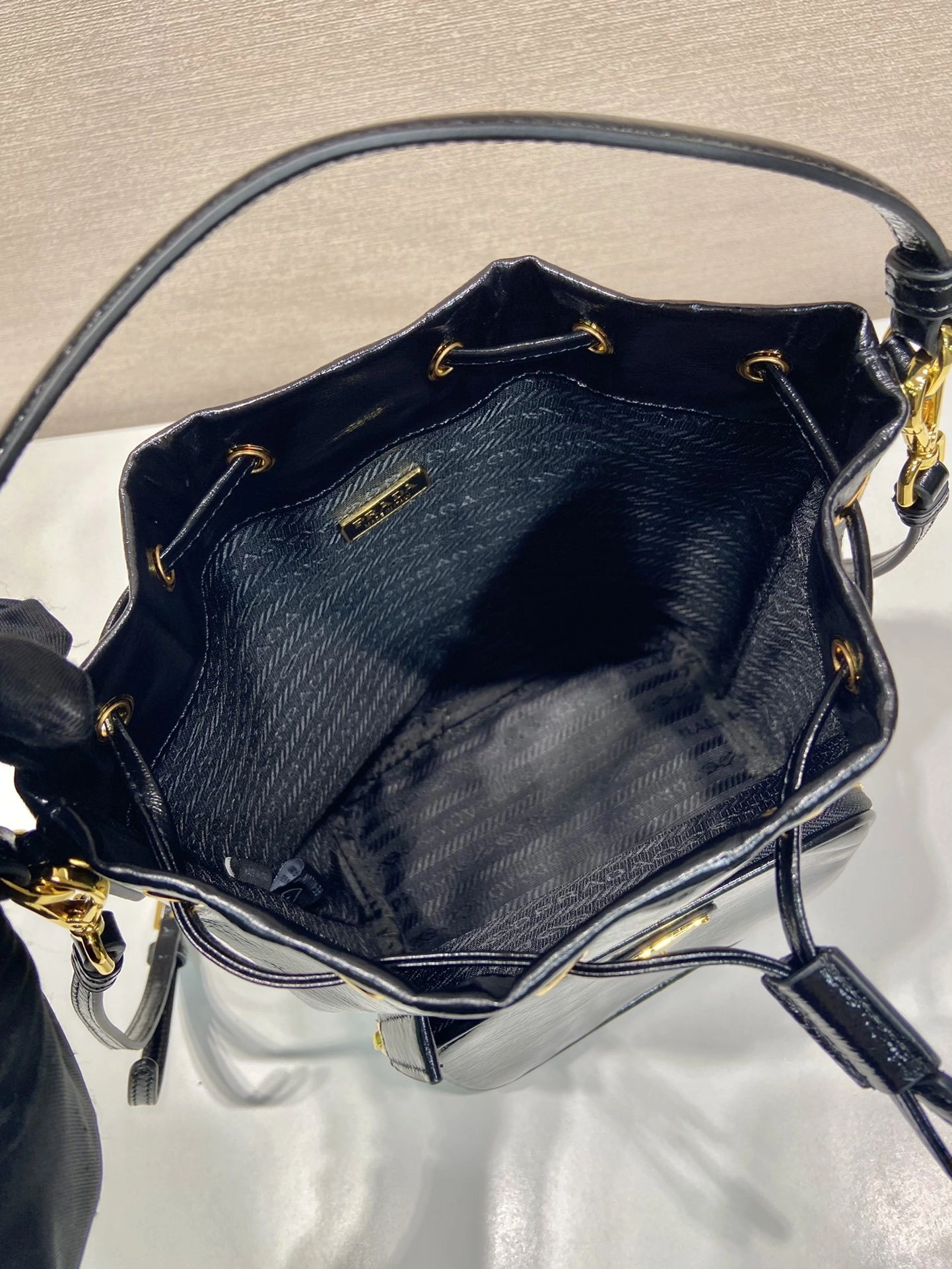 MOMO-- Pr141 1BH038_2DNT_F0002_V_UOM high quality version waxed skin cowhide item:D-B000K2025