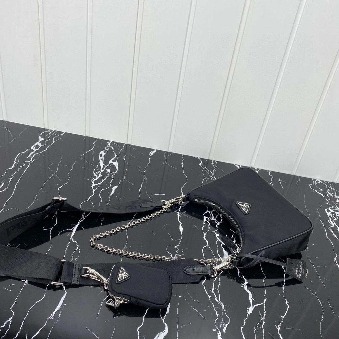 & 1BH204 nylon Hobo item : BT-B225C1922