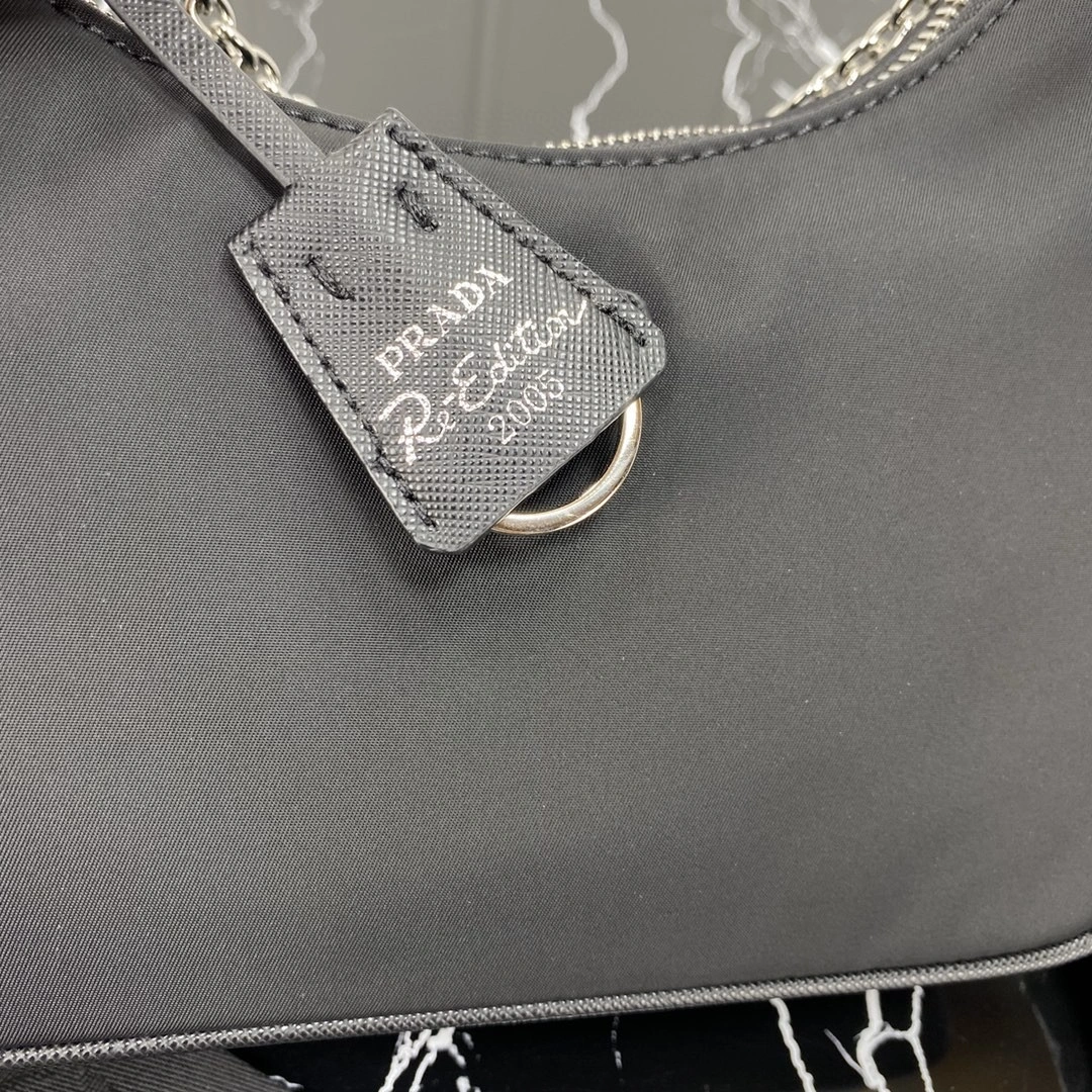 & 1BH204 nylon Hobo item : BT-B225C1922