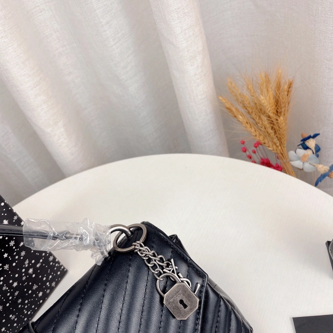 & 487212 sheephide item : BT-B011C0428
