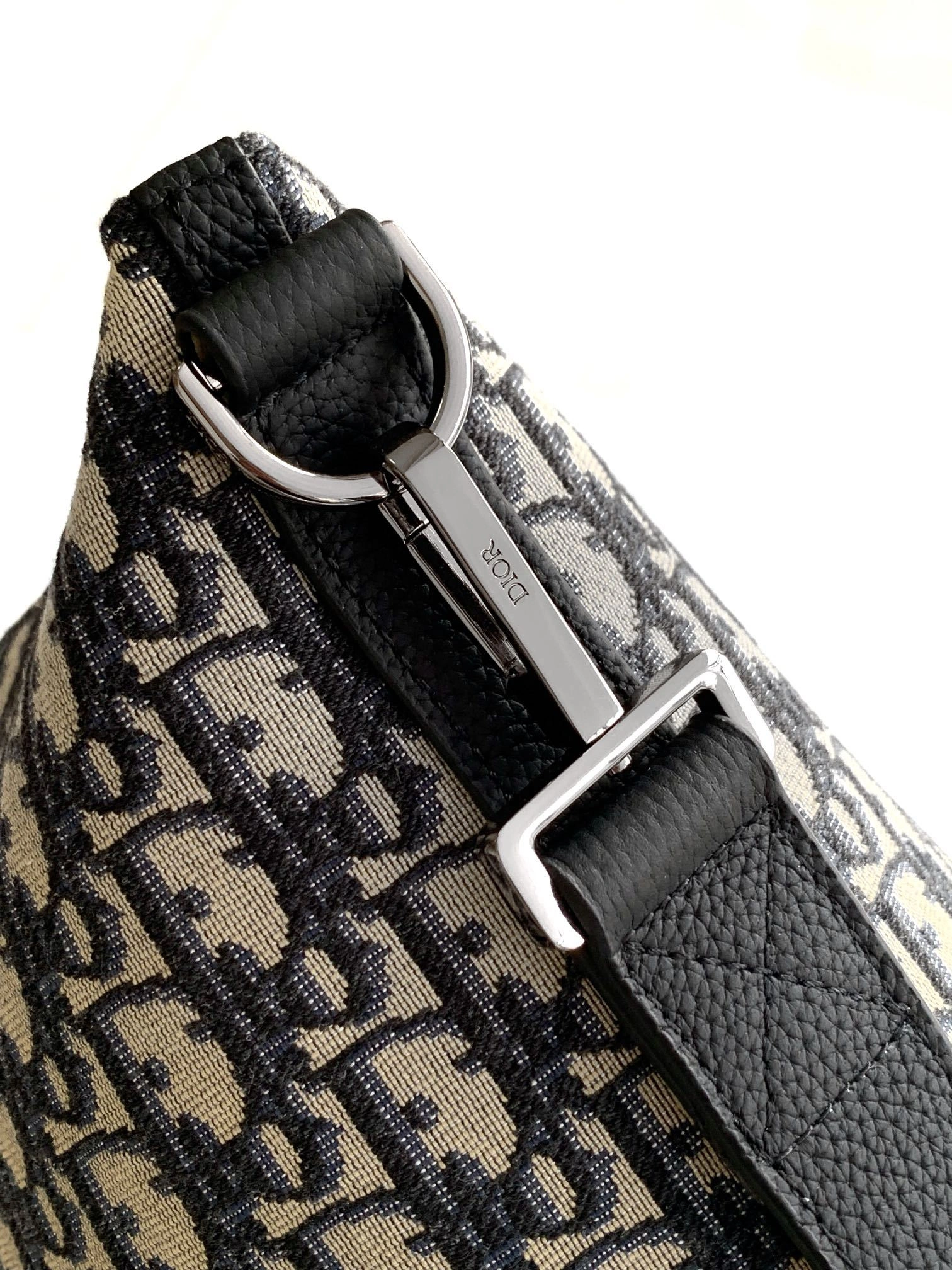 MOMO-- 4ior 1ESDU134YKY_H27E high quality version cowhide Weekender 40 item:E-B813A1285