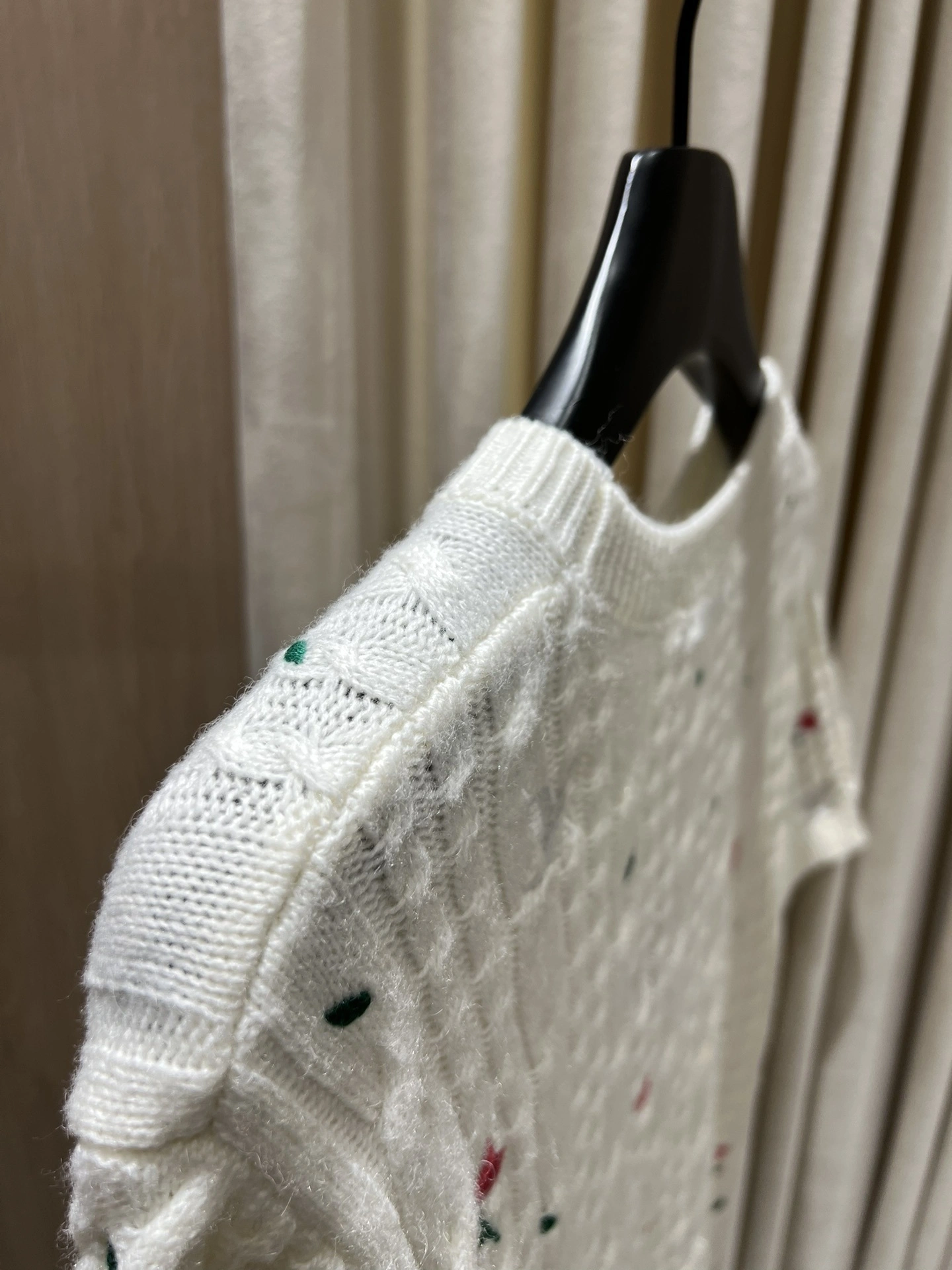 Victoria-- 4ior Rose Embroidered Cable-Knit Cashmere Short-Sleeve Sweater item:F-F140A1401H