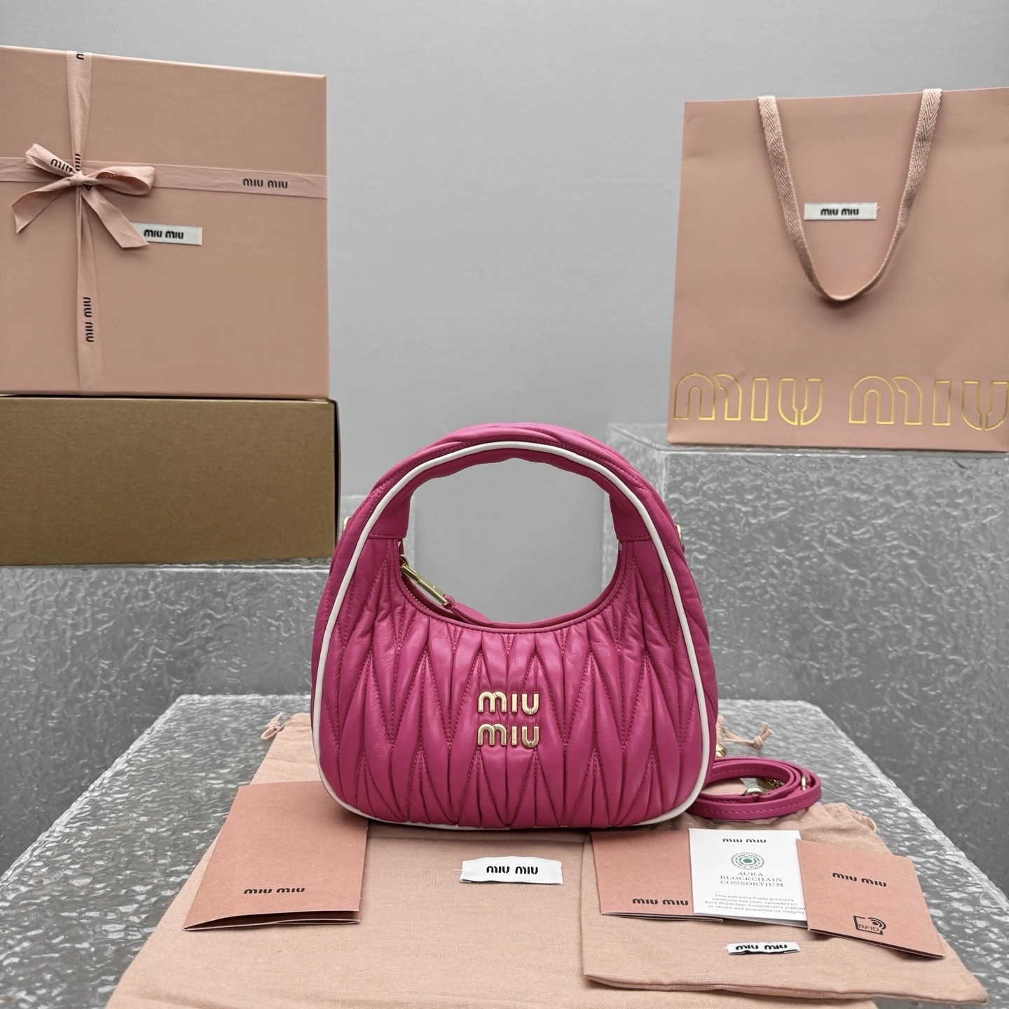 MOMO- 7iu7iu 5BC125_2IBS_F0F6W_V_OOF 𝐰𝐚𝐧𝐝𝐞𝐫 𝐡𝐨𝐛𝐨 high quality version sheephide item:E-B664G1905