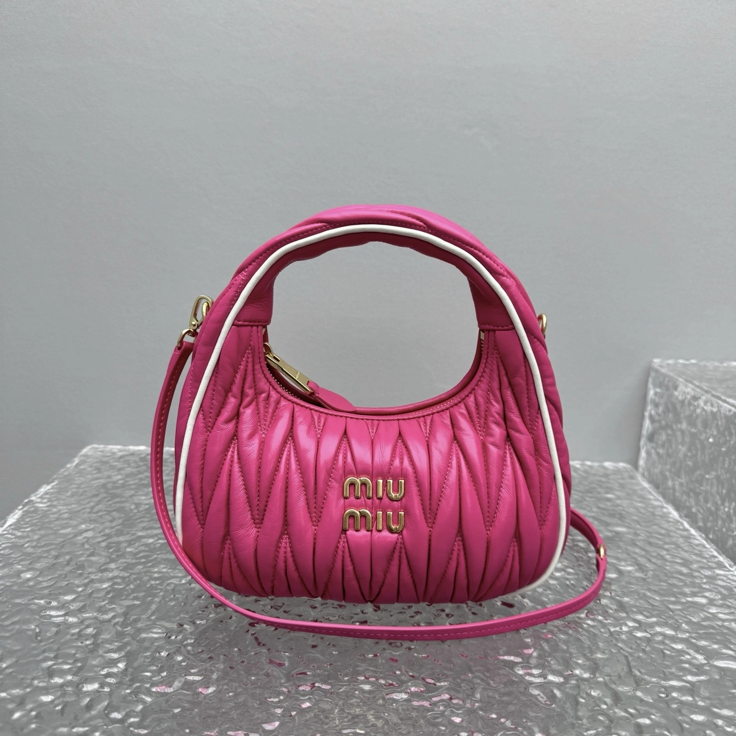 MOMO- 7iu7iu 5BC125_2IBS_F0F6W_V_OOF 𝐰𝐚𝐧𝐝𝐞𝐫 𝐡𝐨𝐛𝐨 high quality version sheephide item:E-B664G1905