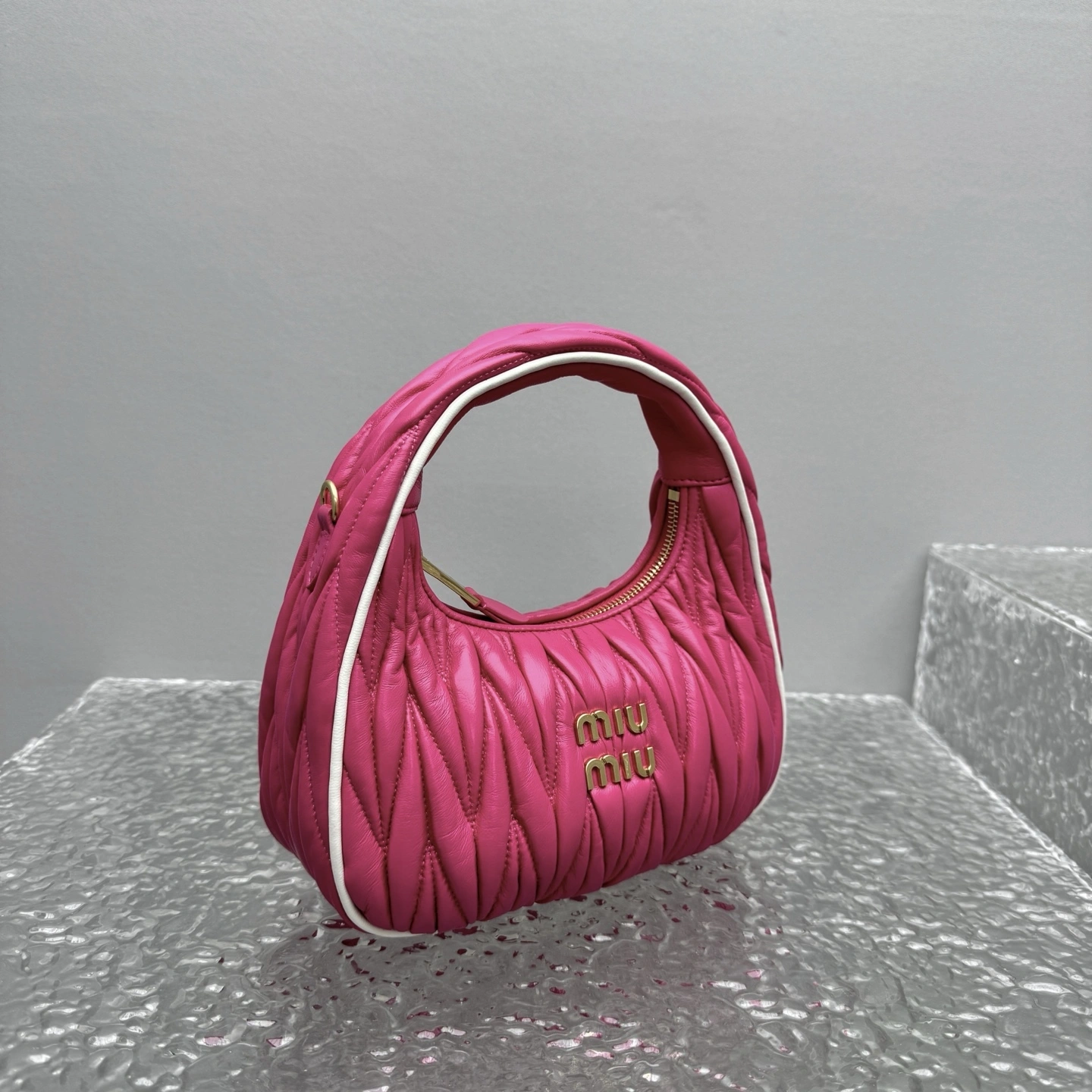 MOMO- 7iu7iu 5BC125_2IBS_F0F6W_V_OOF 𝐰𝐚𝐧𝐝𝐞𝐫 𝐡𝐨𝐛𝐨 high quality version sheephide item:E-B664G1905