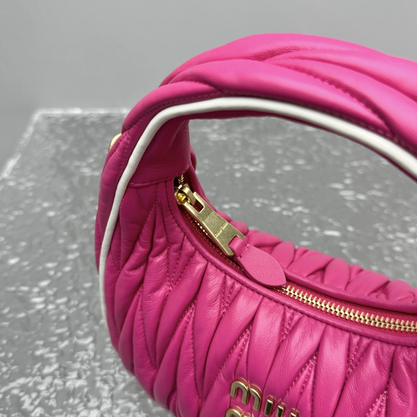 MOMO- 7iu7iu 5BC125_2IBS_F0F6W_V_OOF 𝐰𝐚𝐧𝐝𝐞𝐫 𝐡𝐨𝐛𝐨 high quality version sheephide item:E-B664G1905