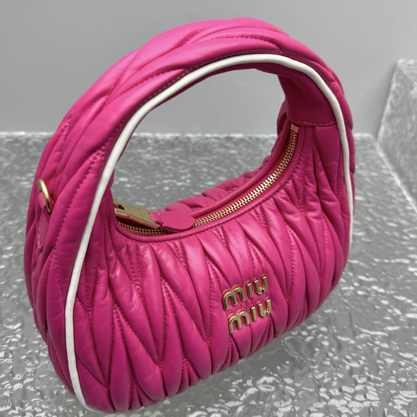 MOMO- 7iu7iu 5BC125_2IBS_F0F6W_V_OOF 𝐰𝐚𝐧𝐝𝐞𝐫 𝐡𝐨𝐛𝐨 high quality version sheephide item:E-B664G1905