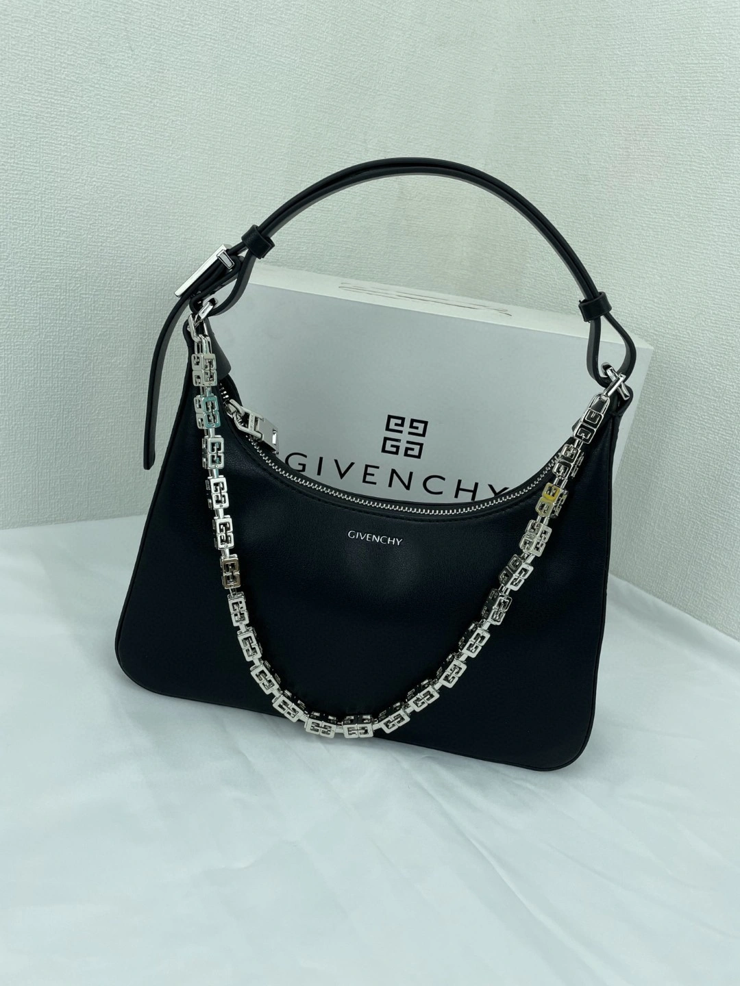 & BB50LGB1A4-001 Calfskin Moon cut item : BT-B225D0824W