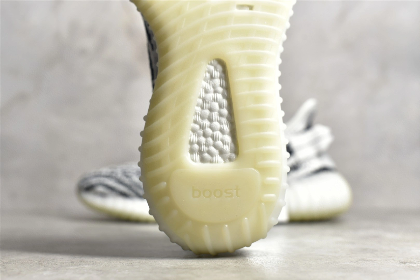 & Boost 350v2 CP9654-2016 L-X022I2131O